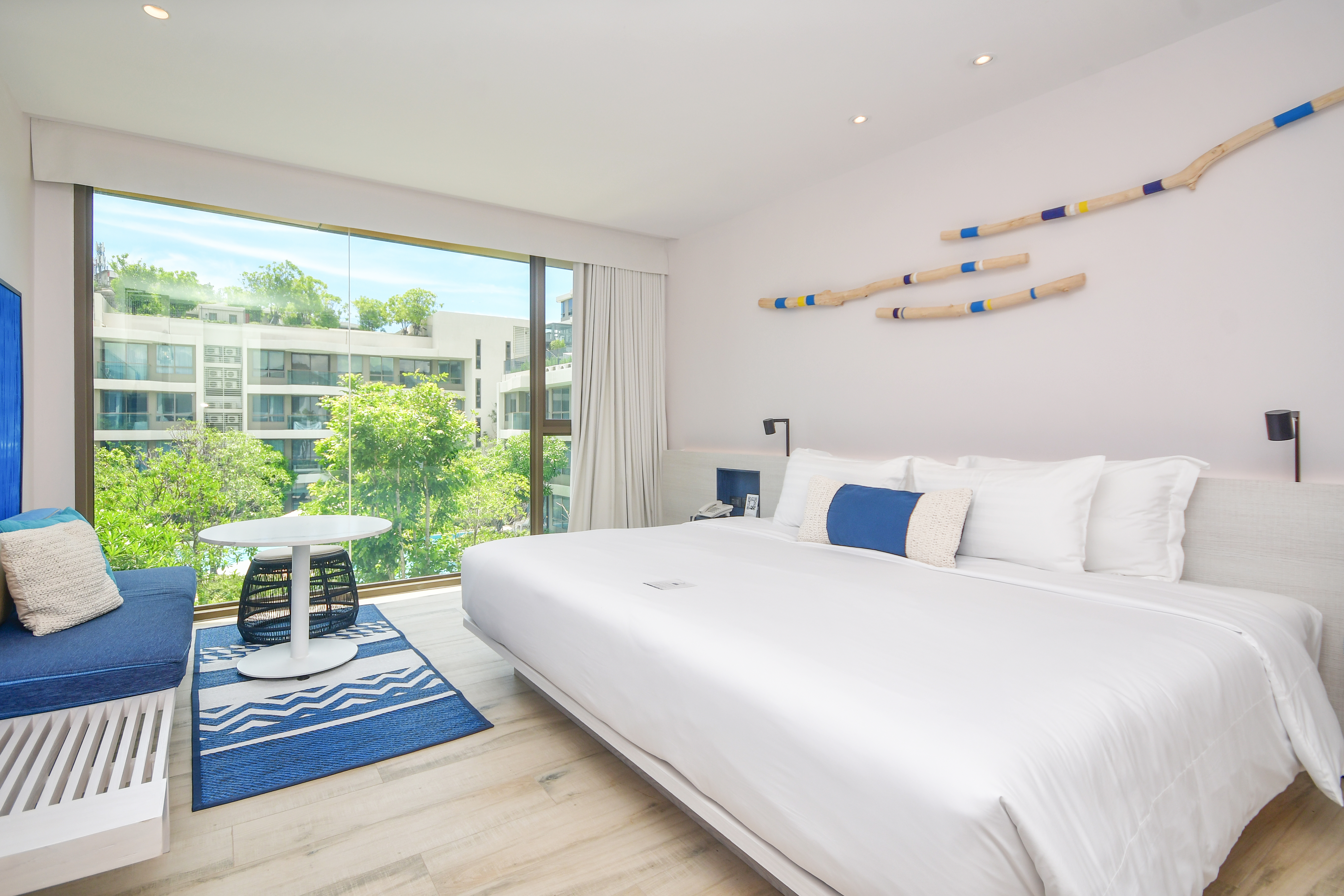 Family Room Deluxe King Bed