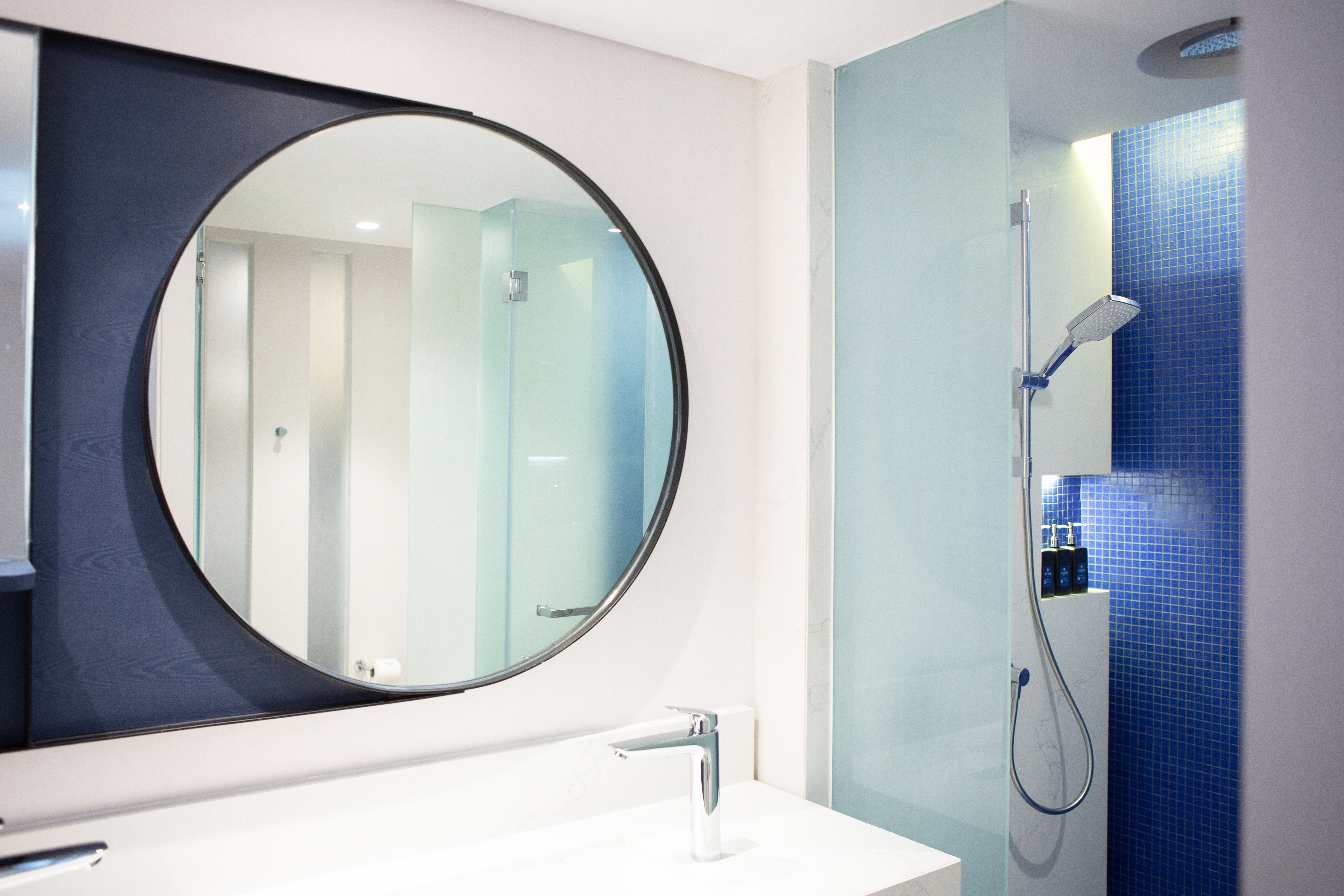 Family Room Deluxe King Bed