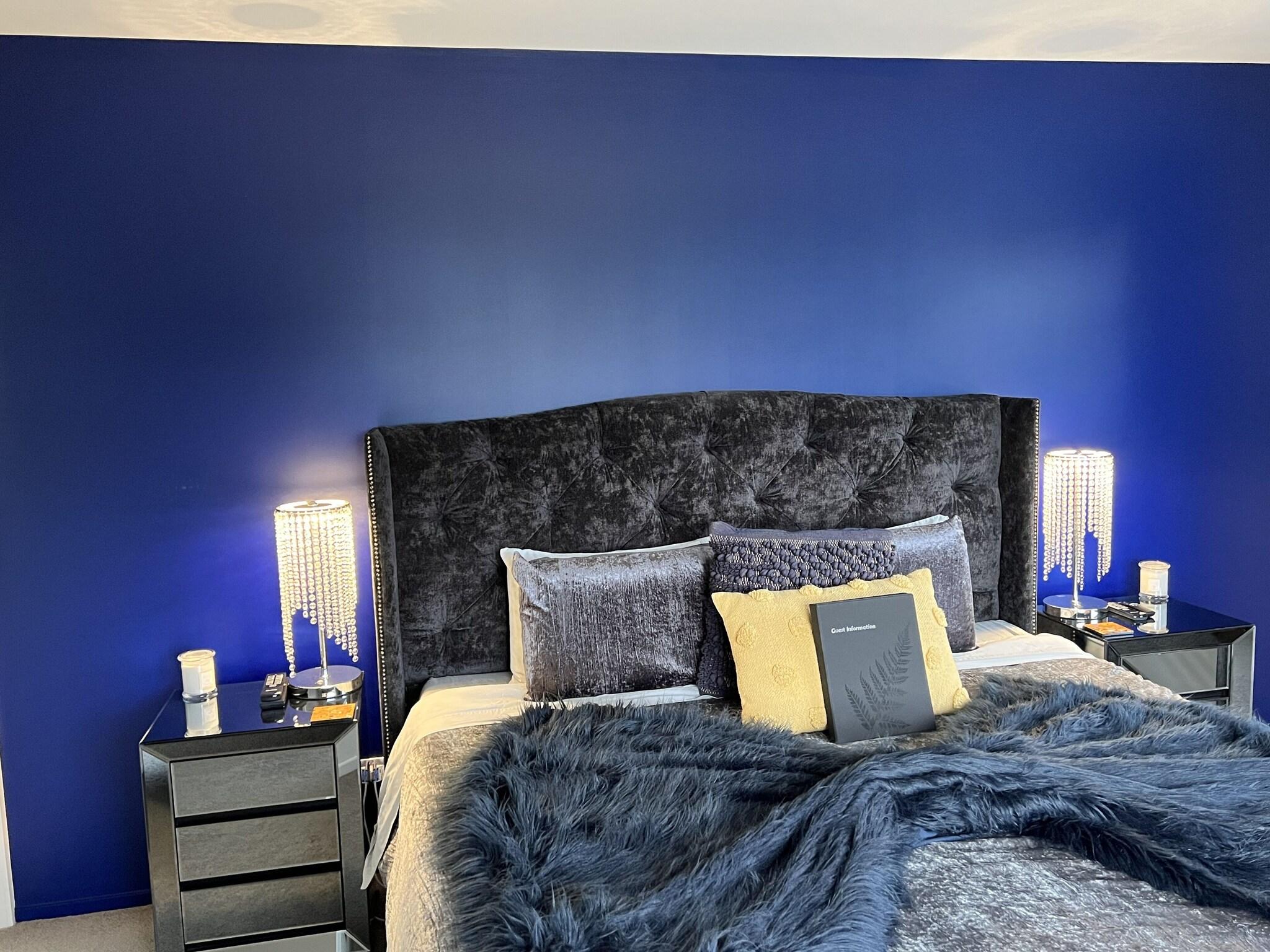 Studio King Size Bed