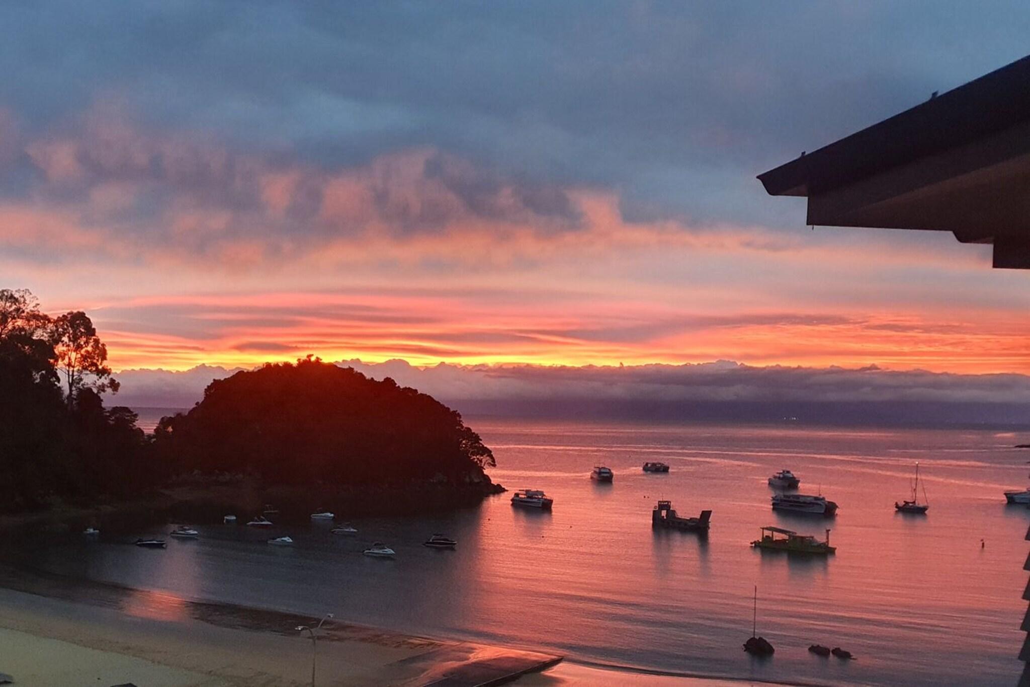 Studio King Size Bed