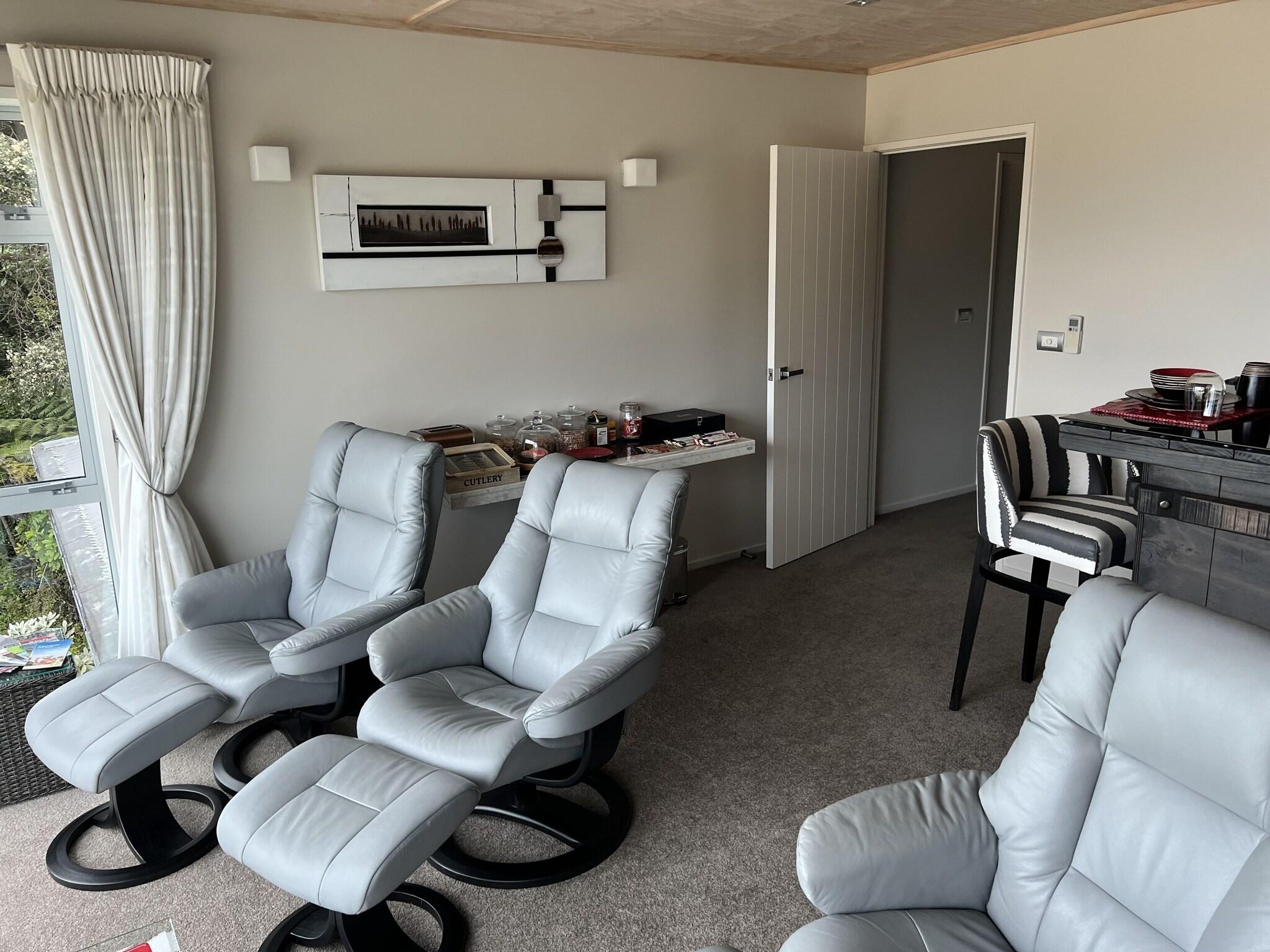 Studio King Size Bed