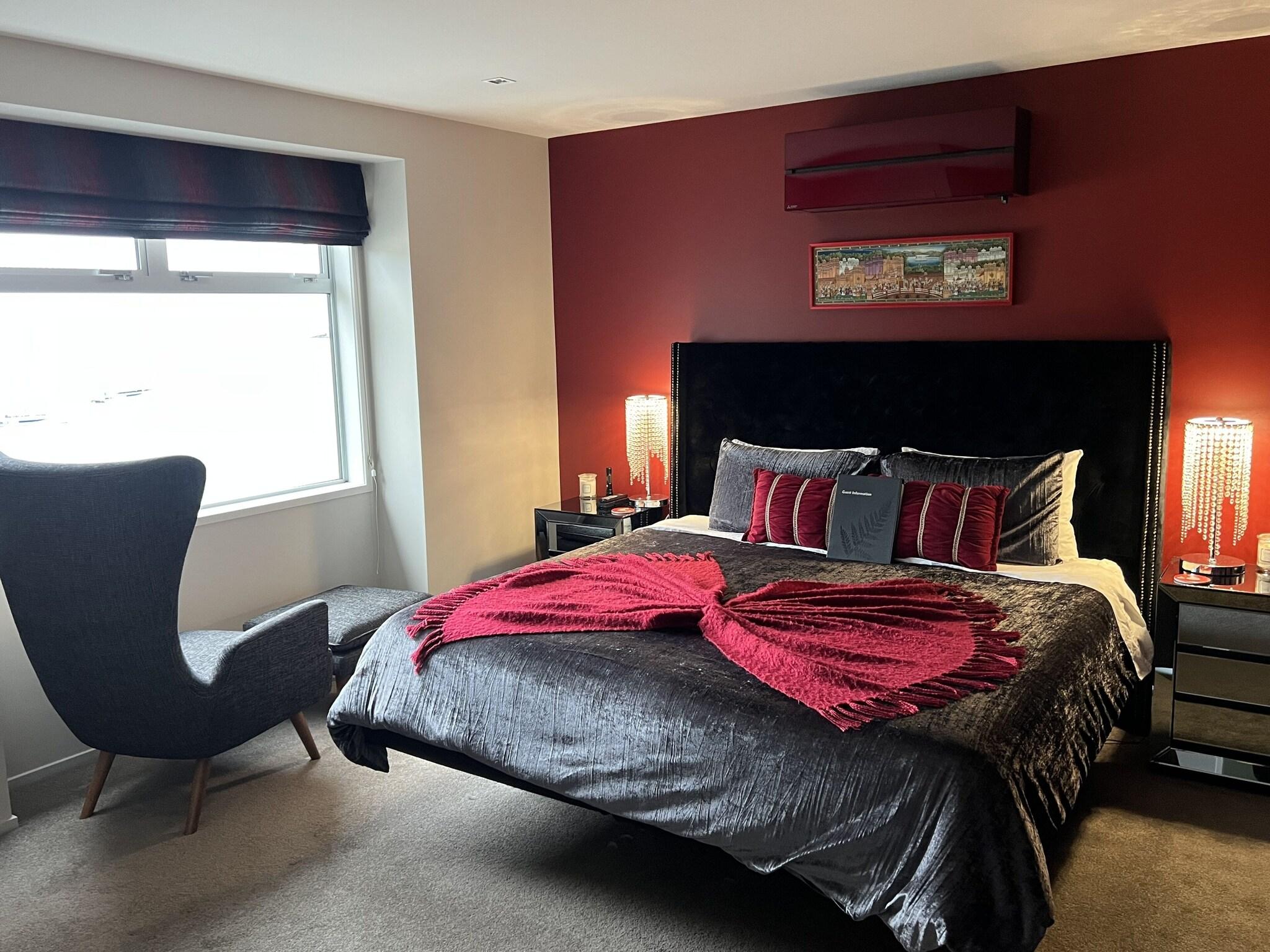 Studio King Size Bed