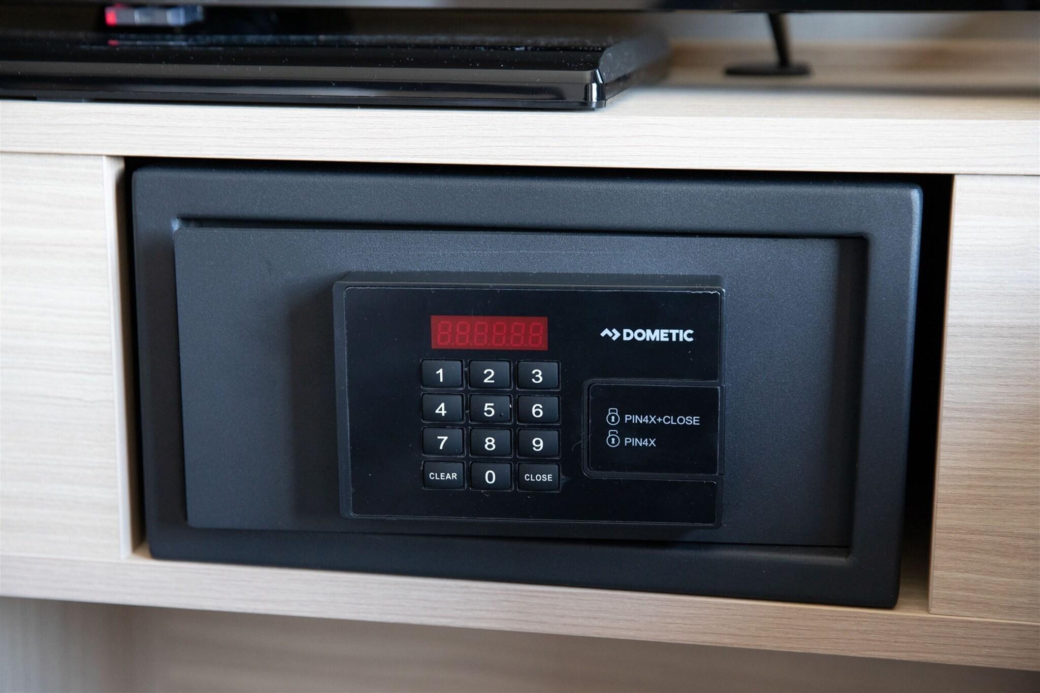 Double Economy Non Smoking