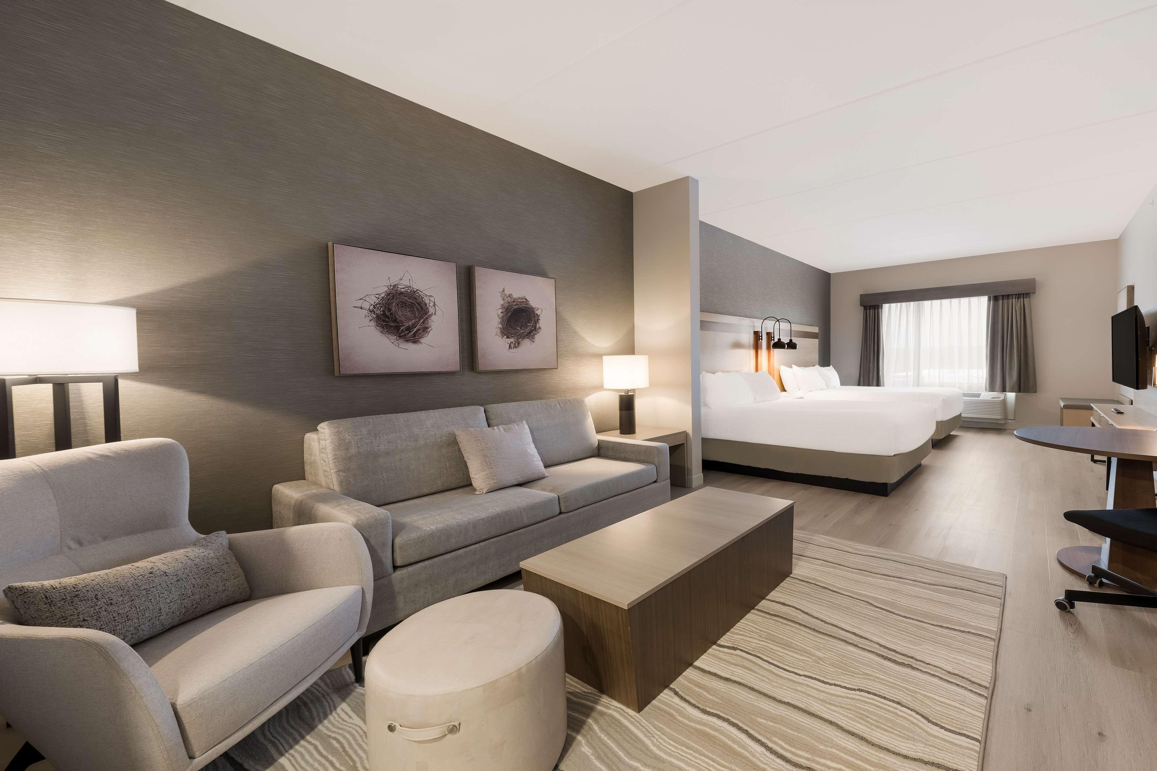 Suite Two Queen Beds