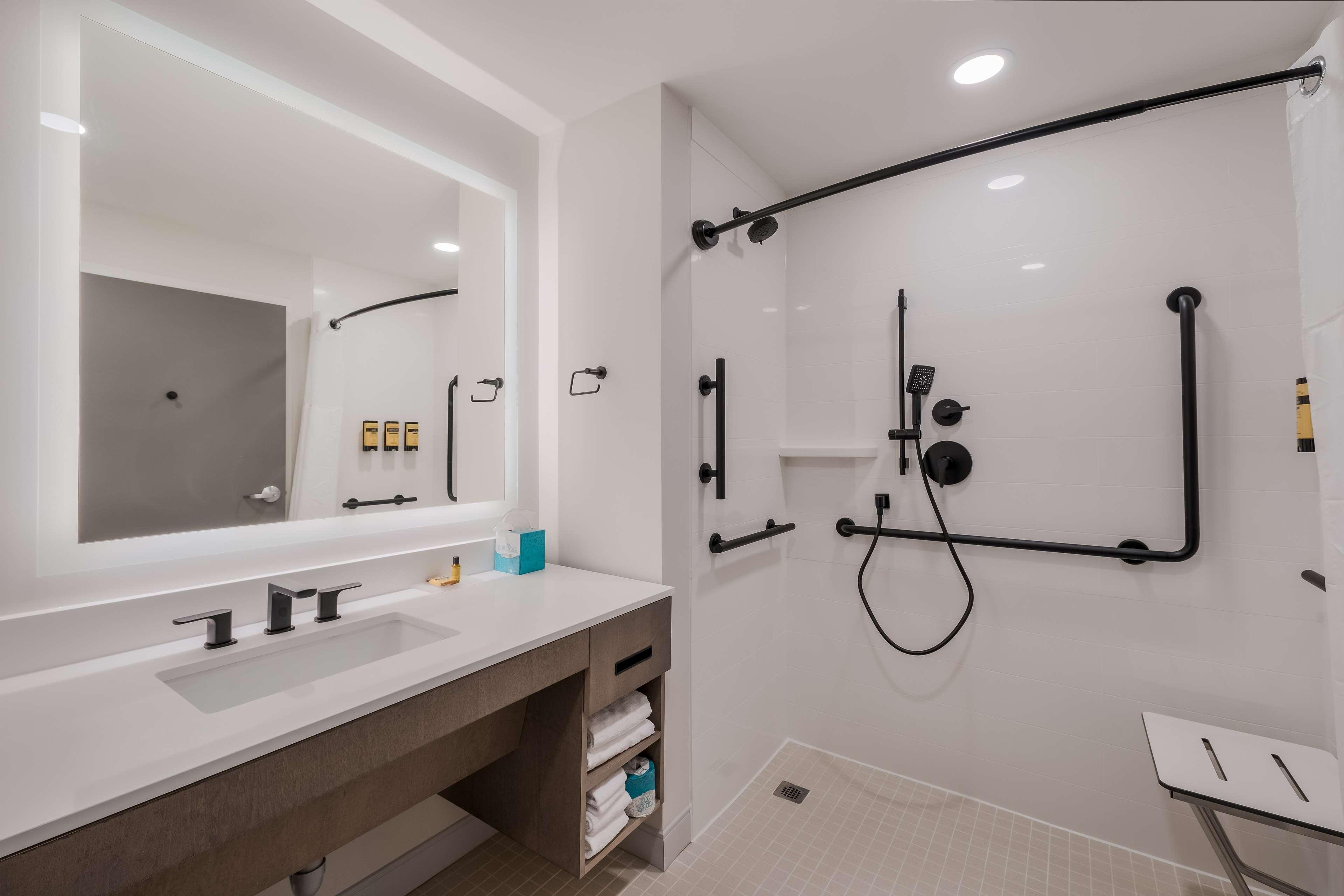 Room Accessible-two Queen Beds