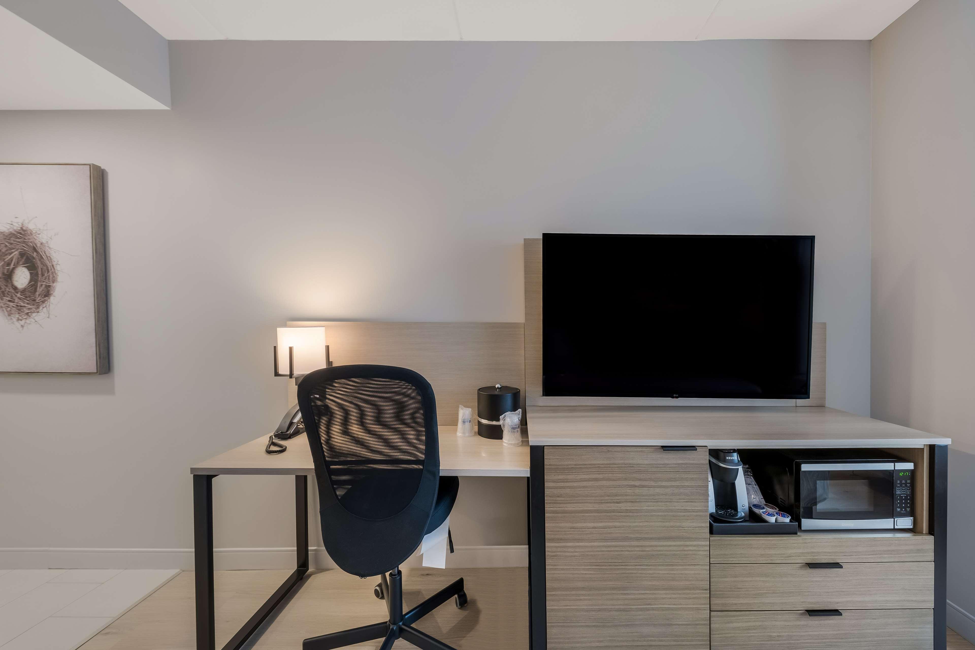 Room Accessible King Size Bed