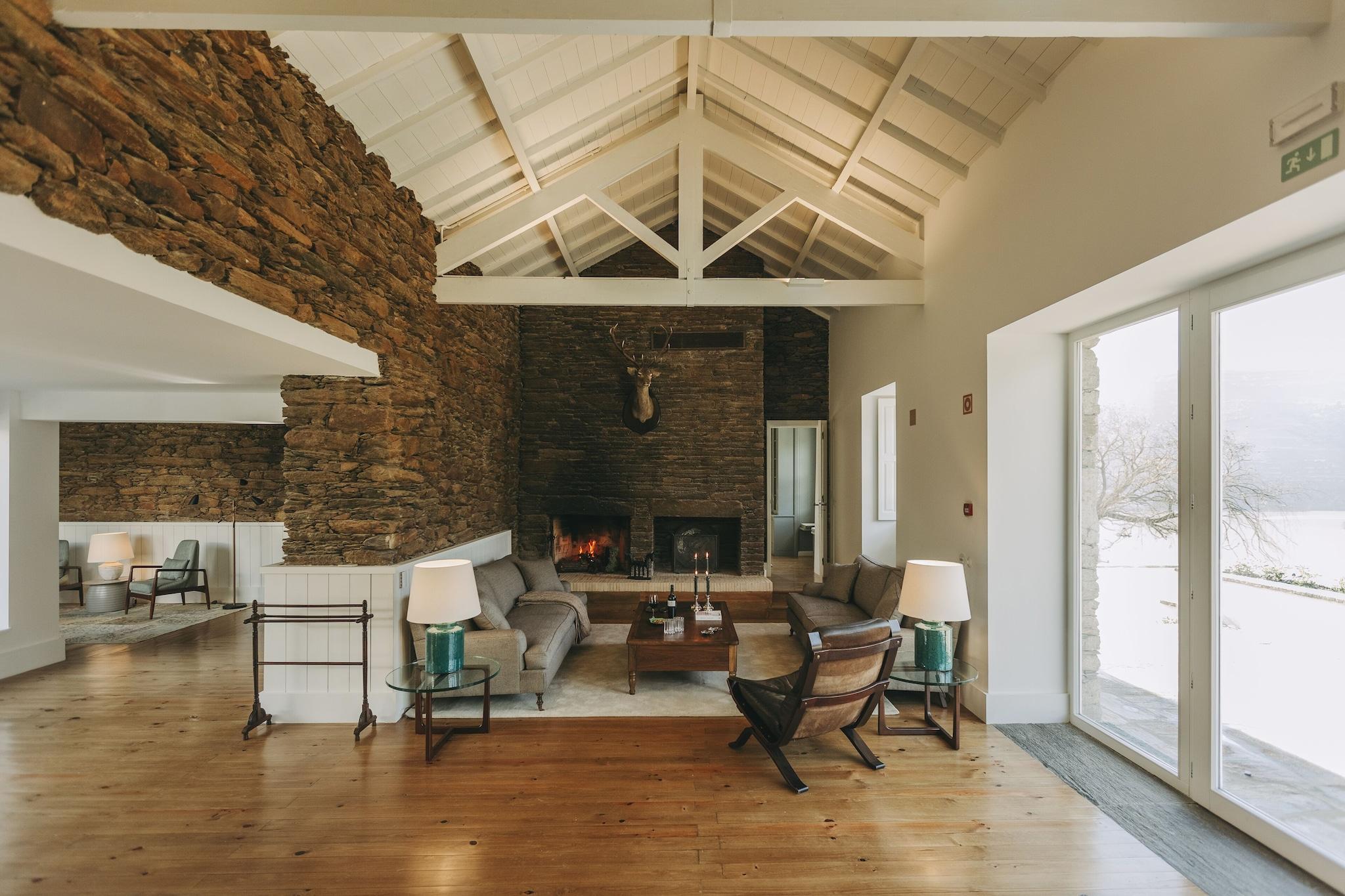 Double Queen Size Bed