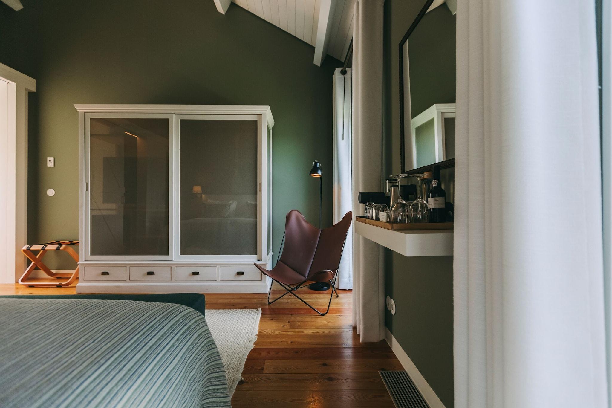 Double Superior King Bed