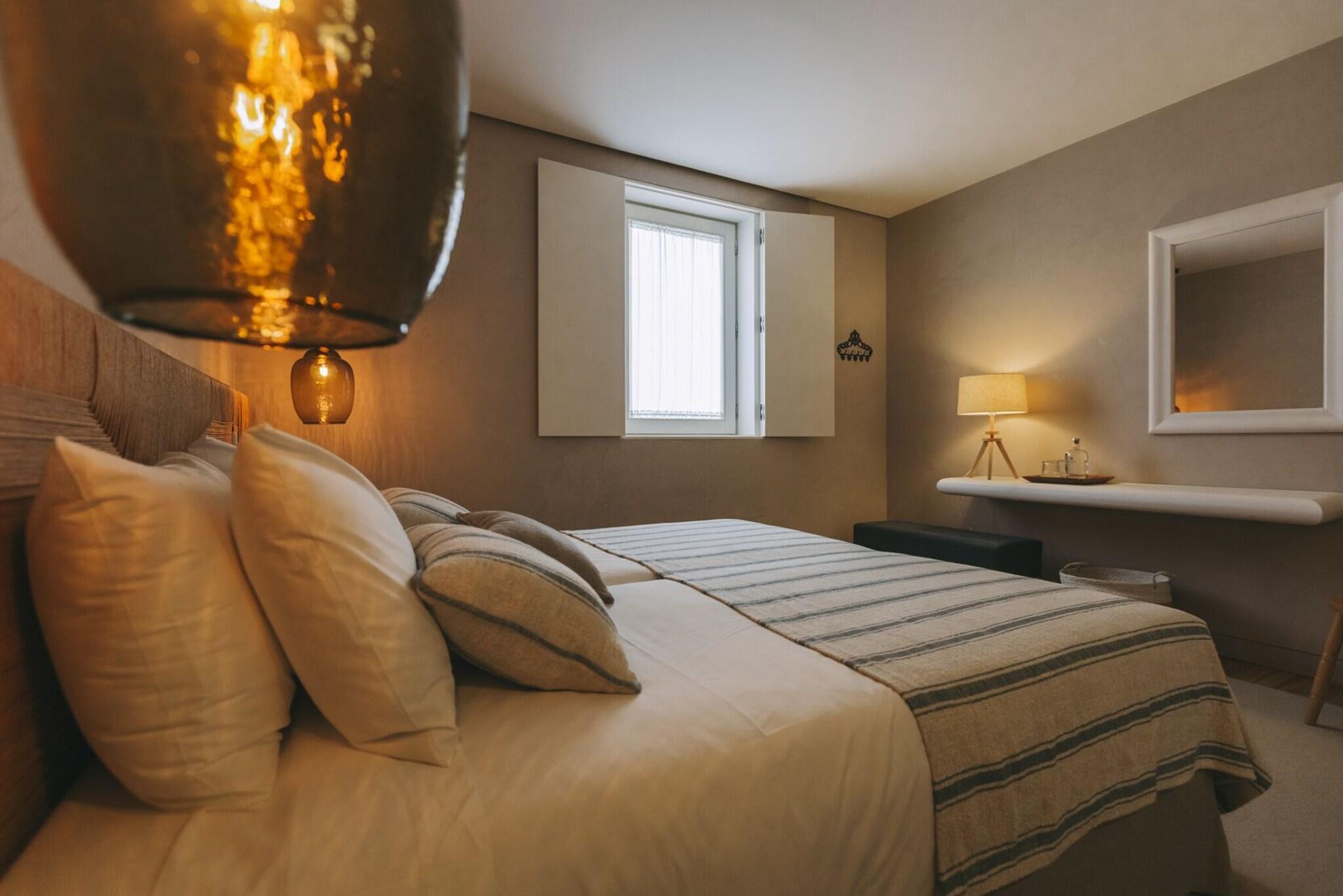 Double or Twin Queen Size Bed