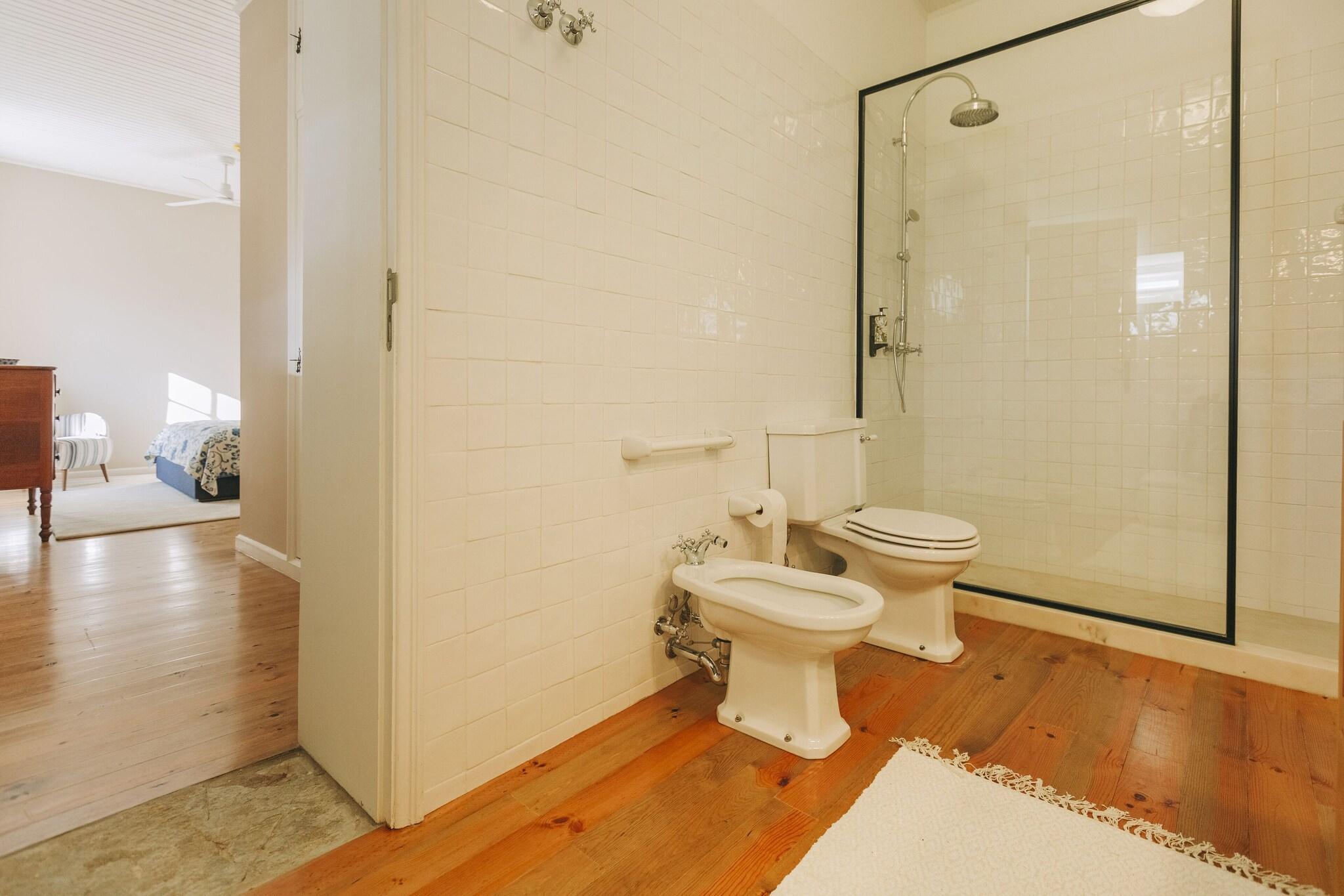 Double Queen Size Bed