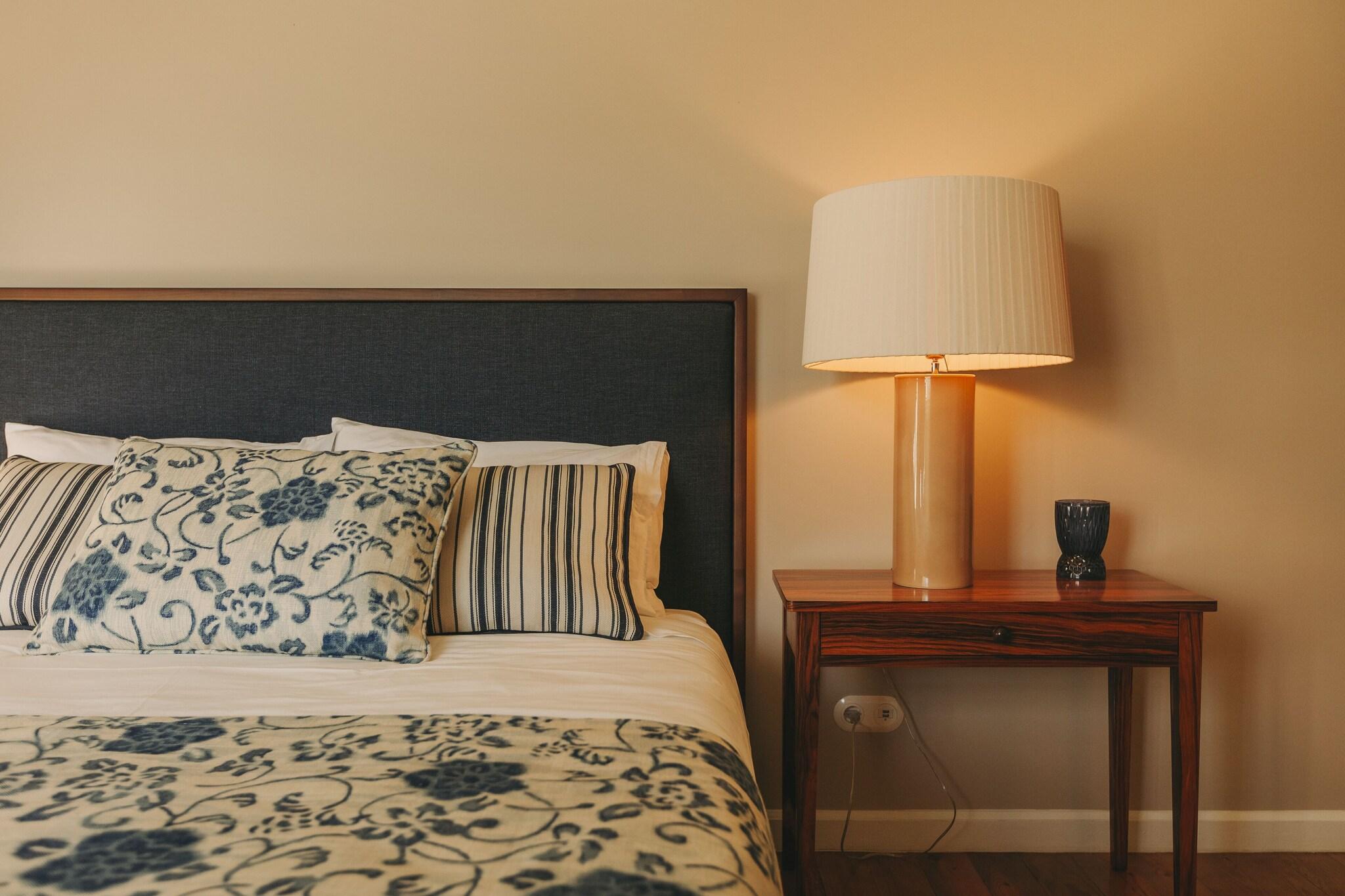 Double Queen Size Bed