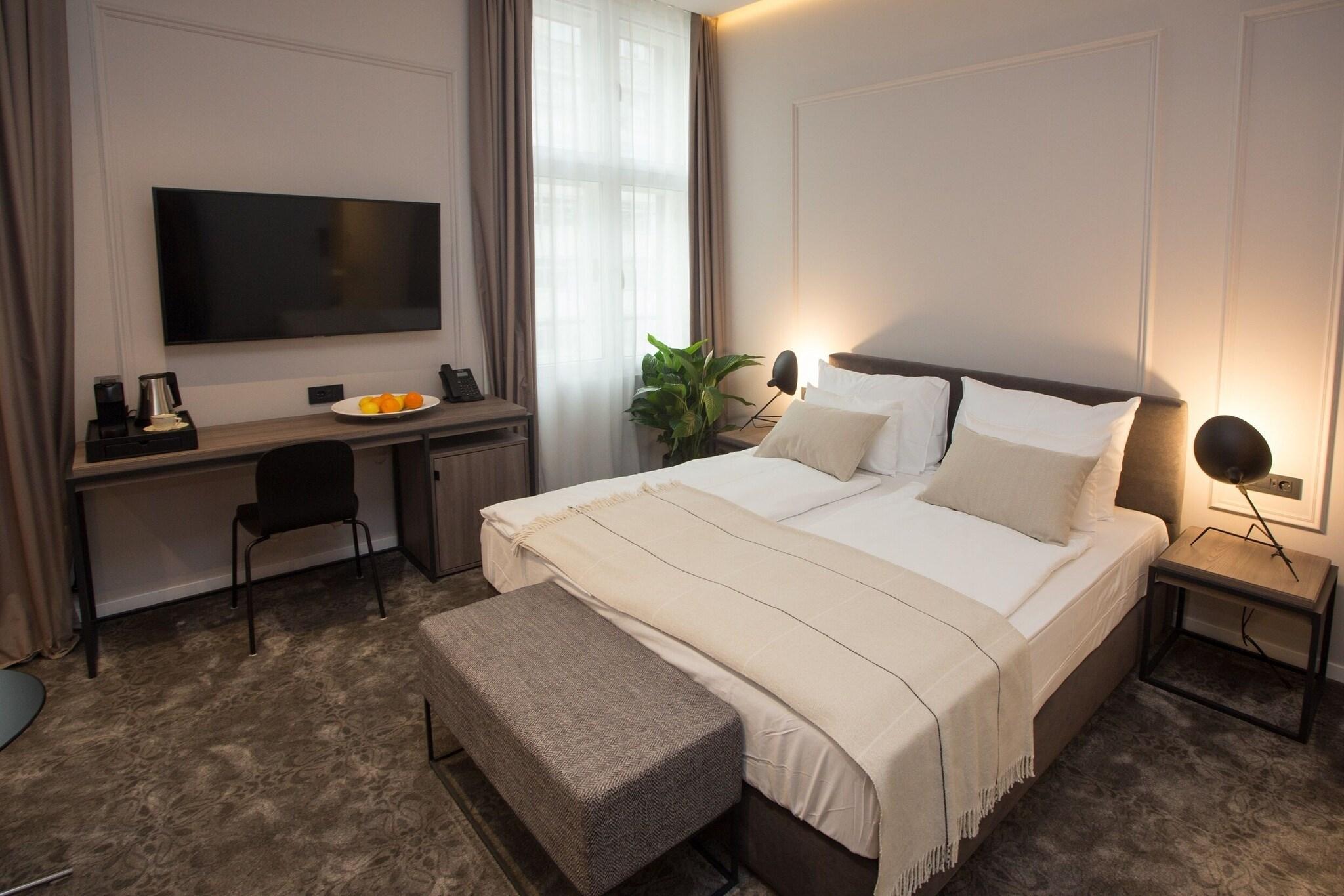 Double Superior King Bed