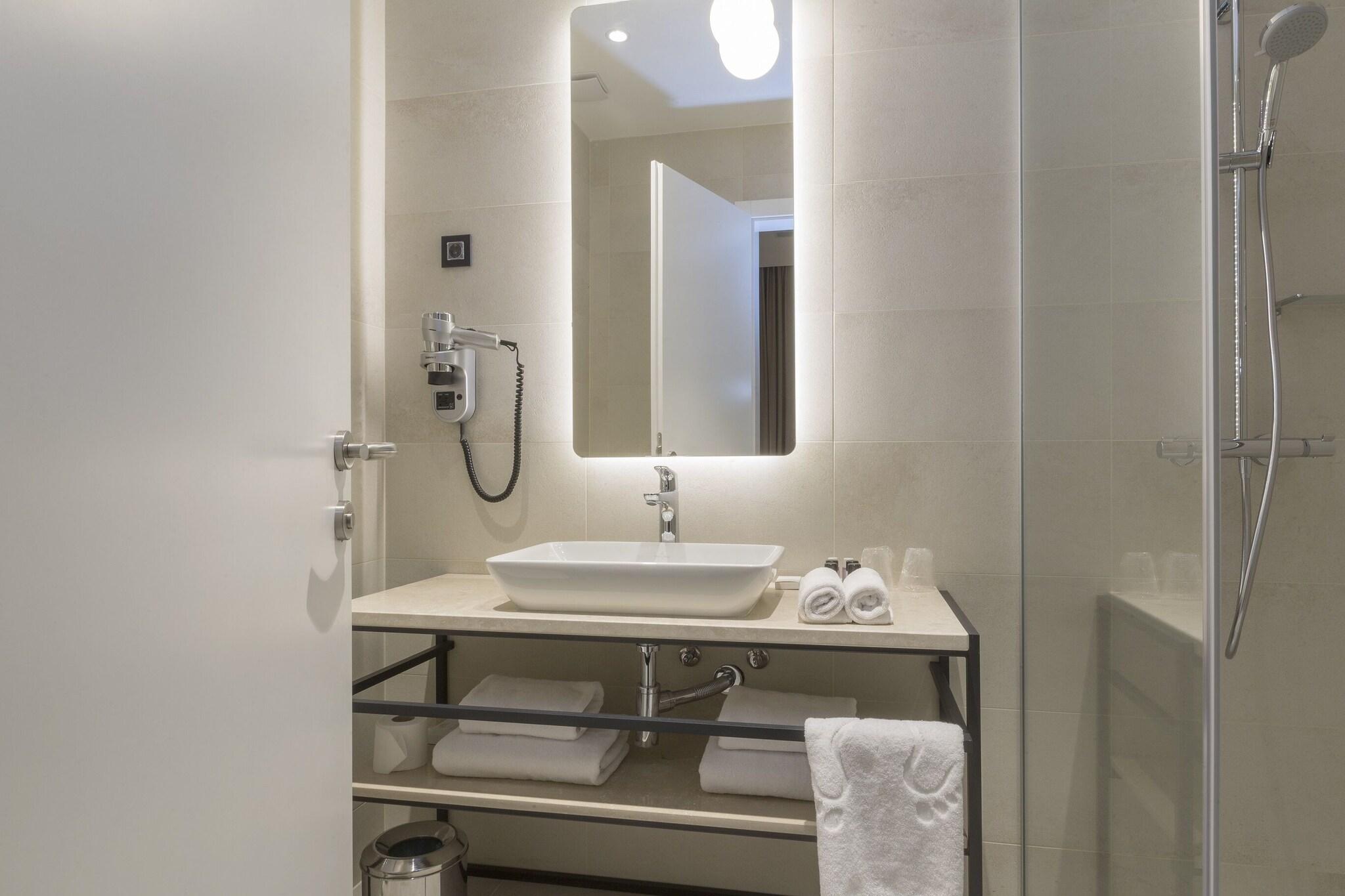 Suite with Double Bed