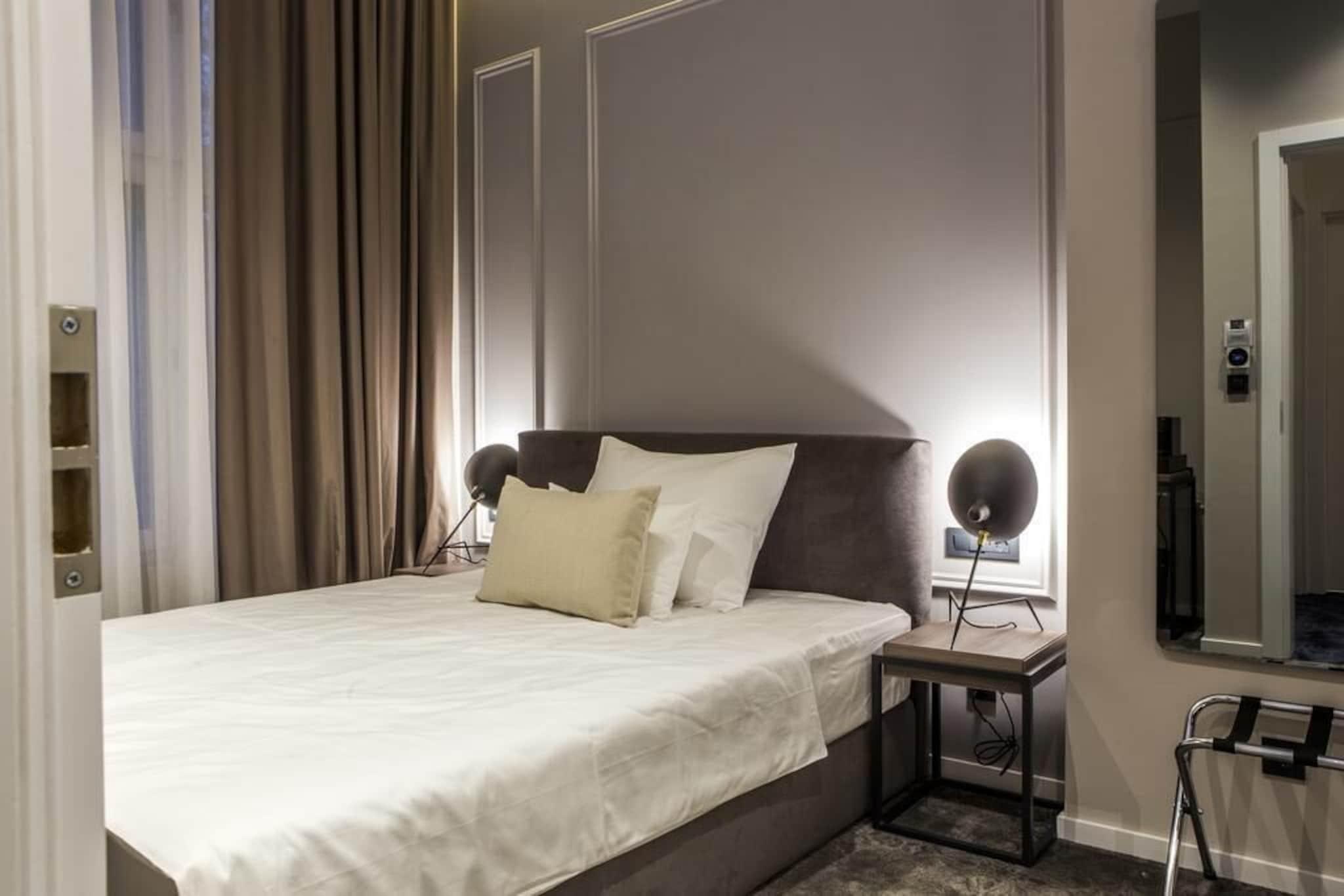 Double King Size Bed