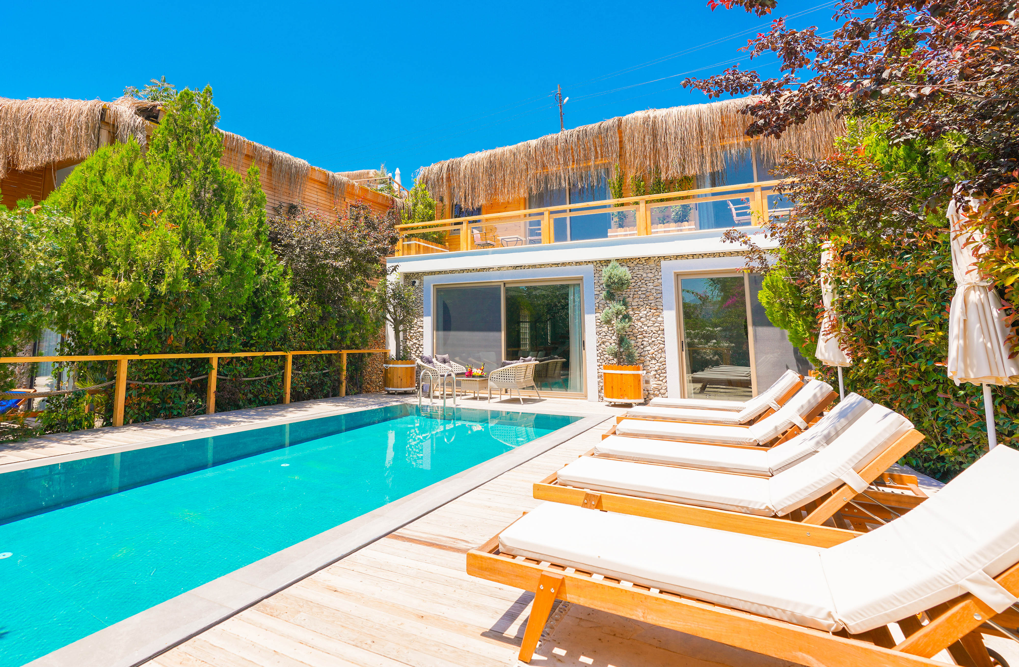 Villa Three Bedrooms Three Bathrooms