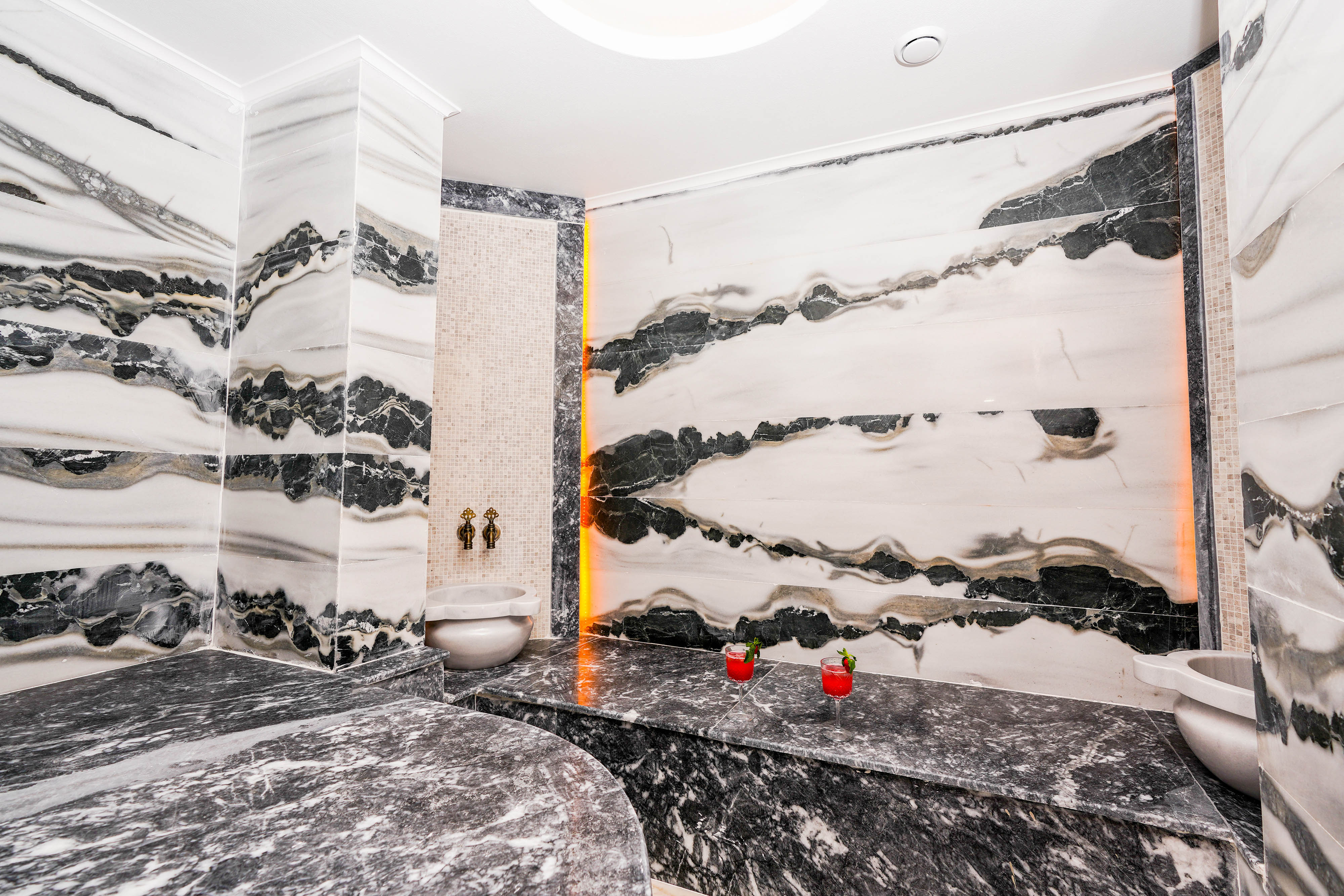 Villa Three Bedrooms Three Bathrooms