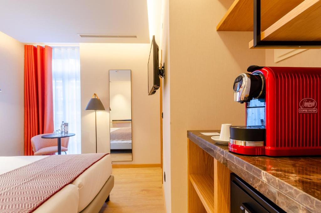 Double or Twin Standard