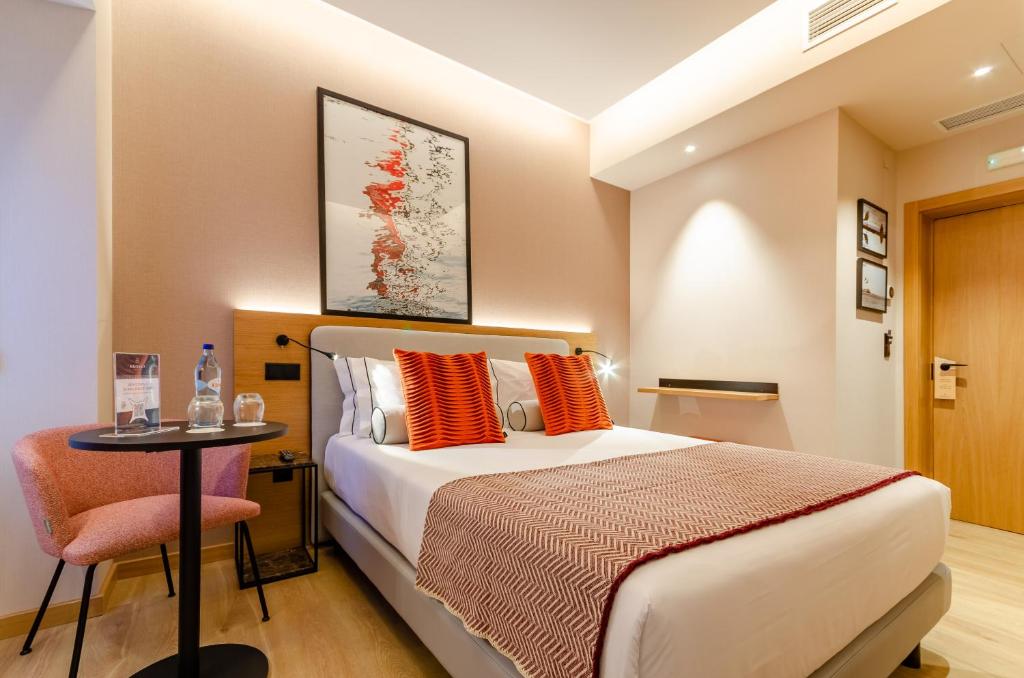 Double or Twin Standard