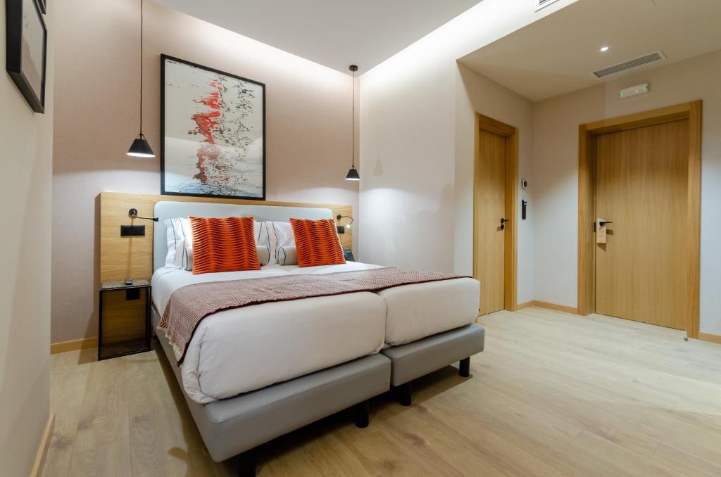 Double or Twin Standard