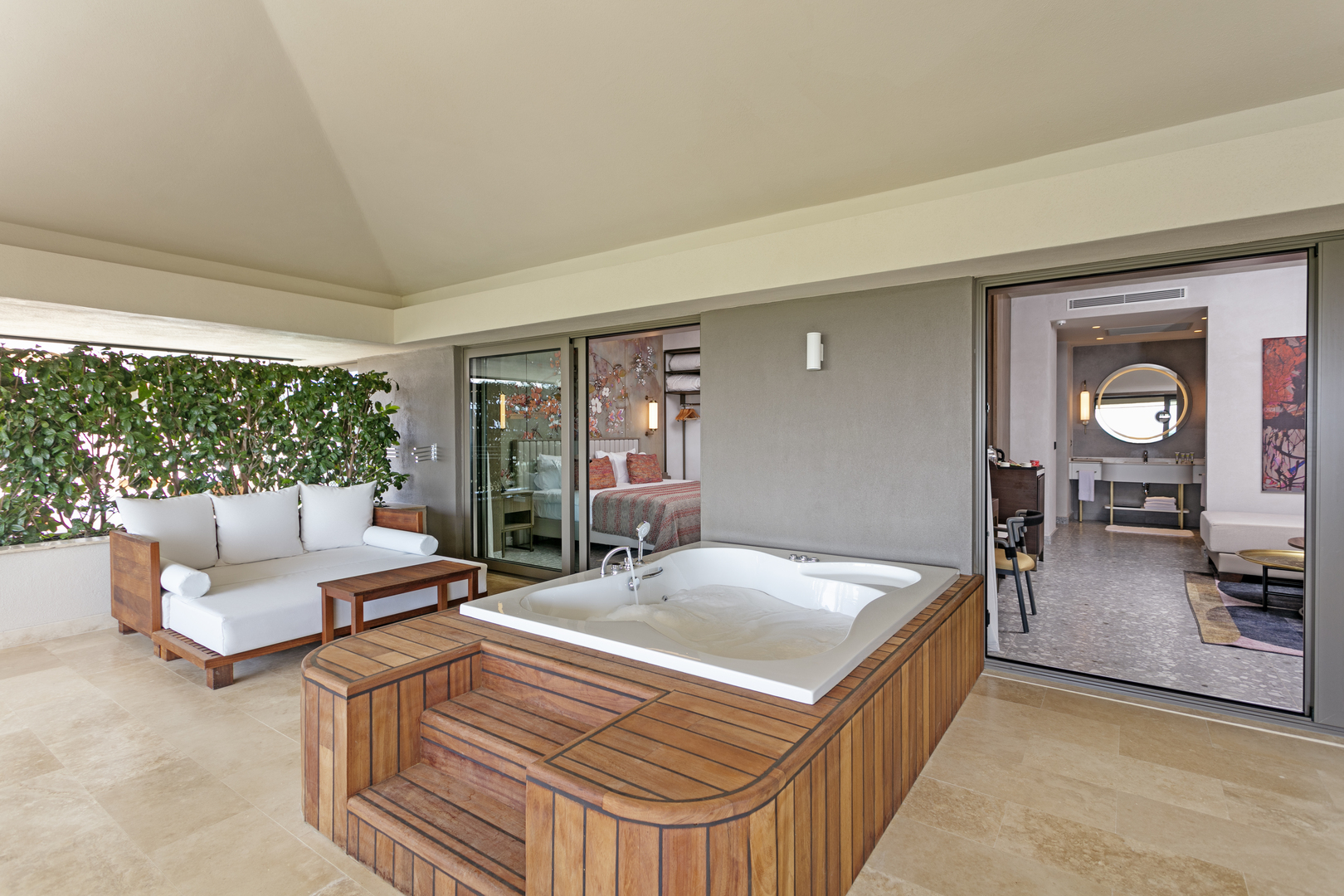 Family Room with Jacuzzi