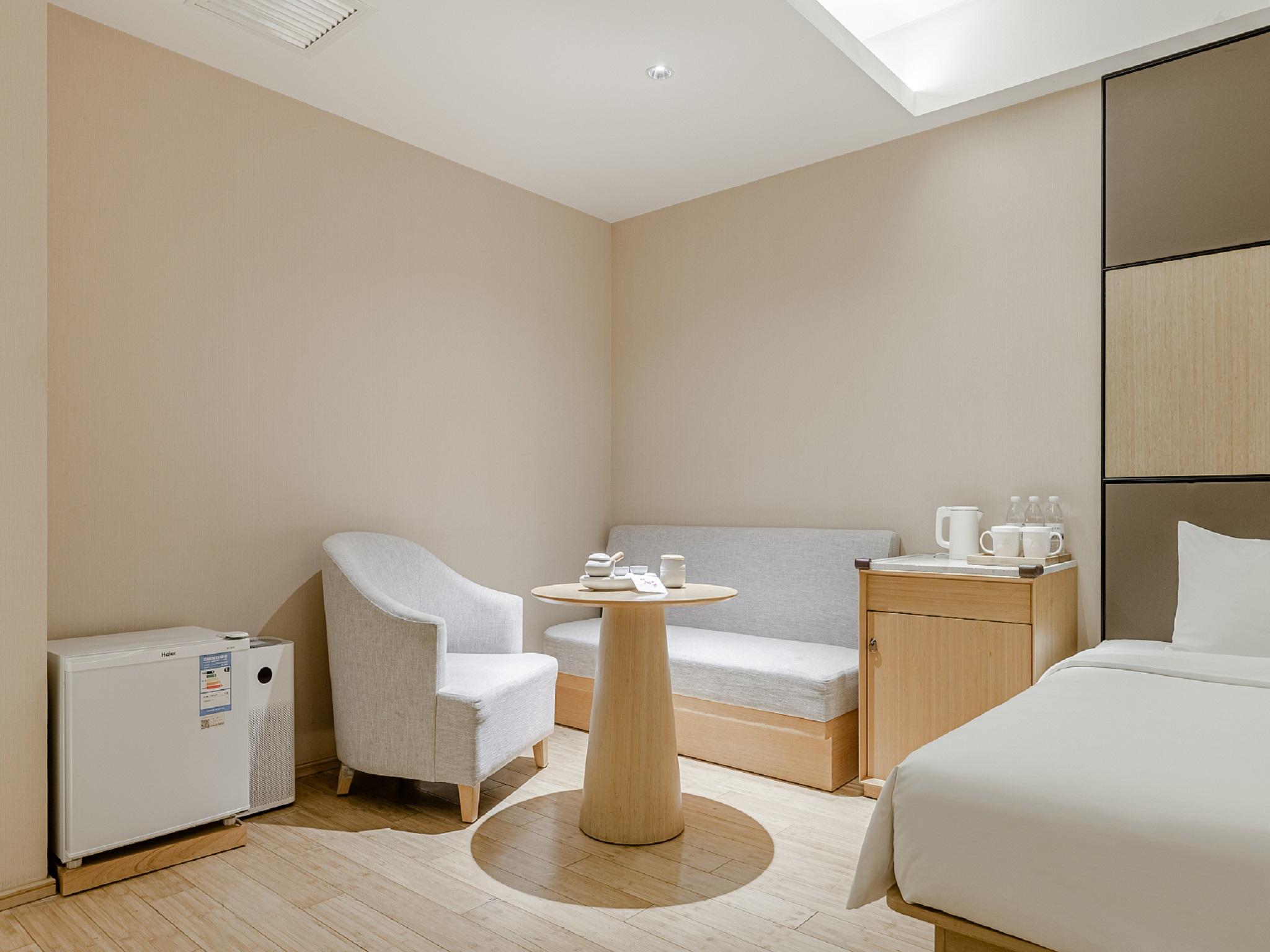 Family Room Superior