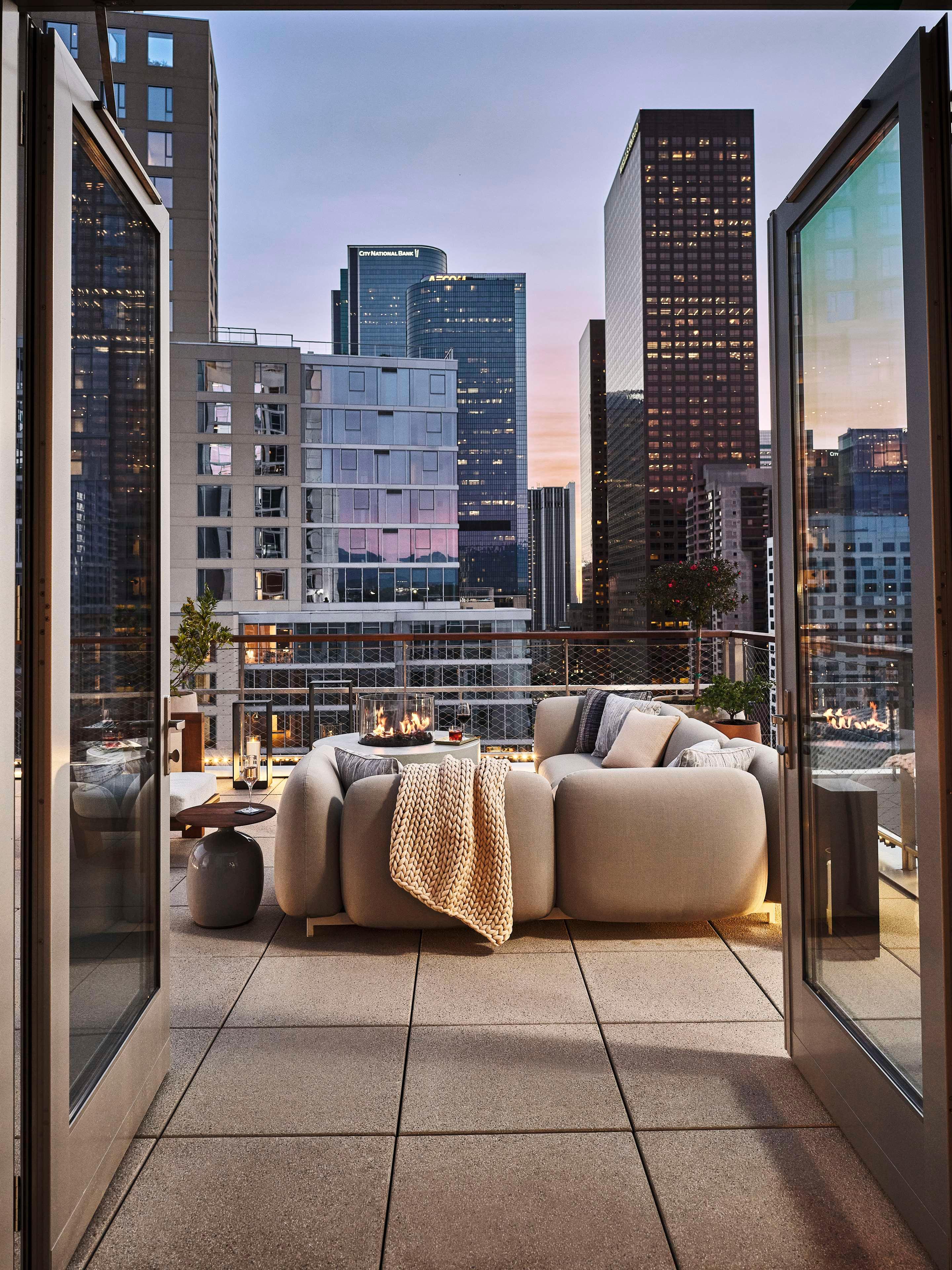 Apartment Accessible King Size Bed