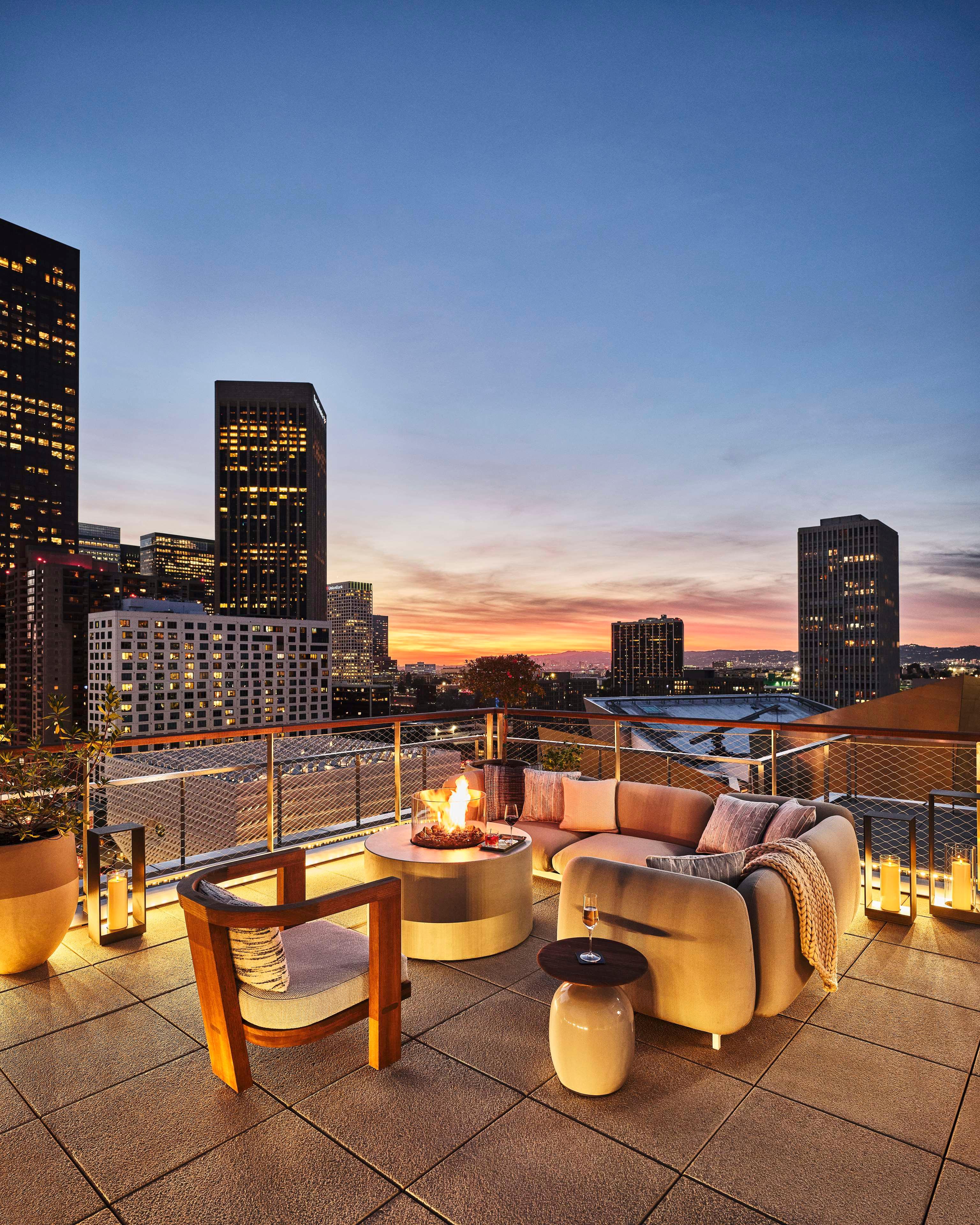 Apartment Accessible King Size Bed