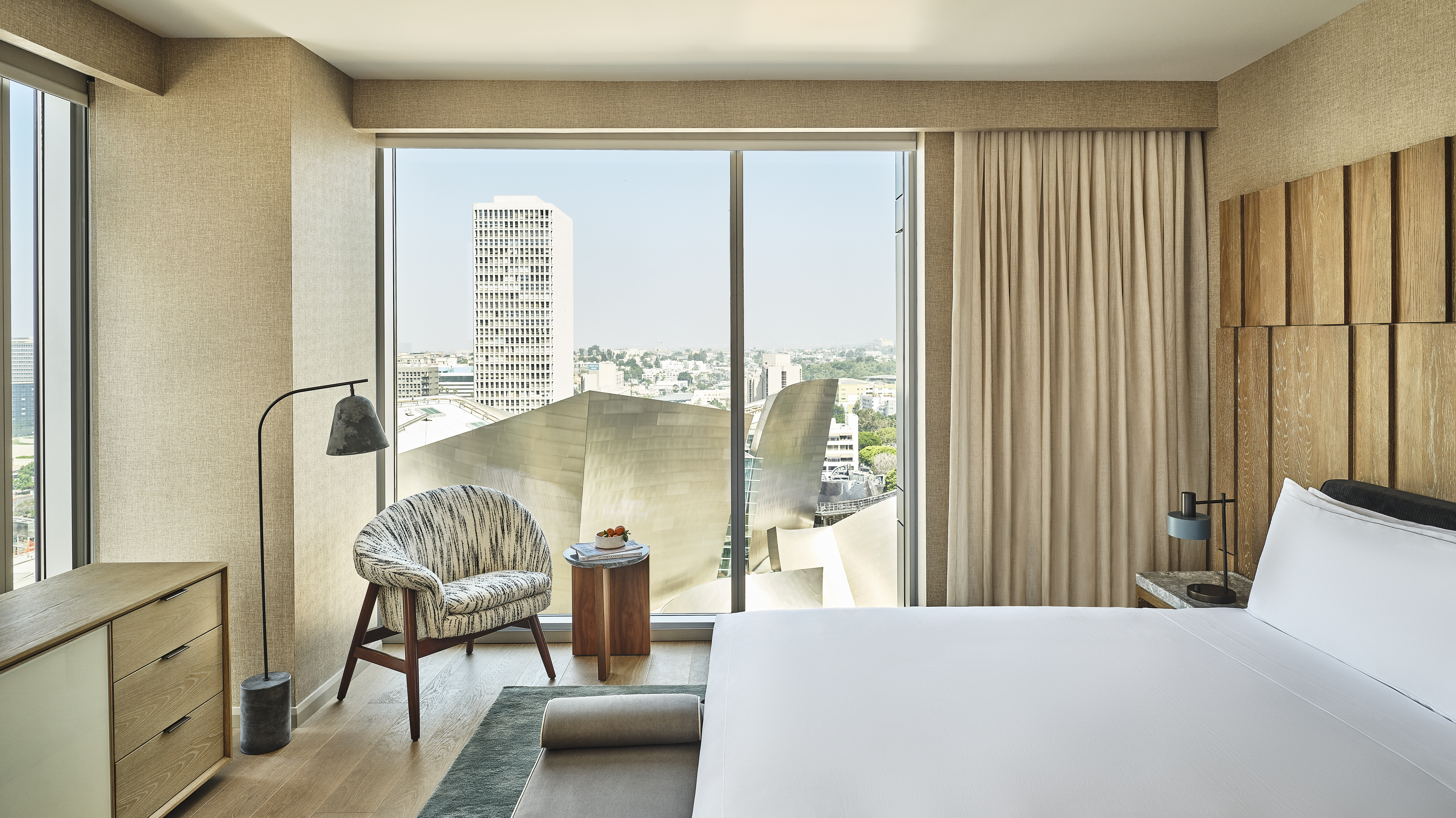 Suite City View King Bed