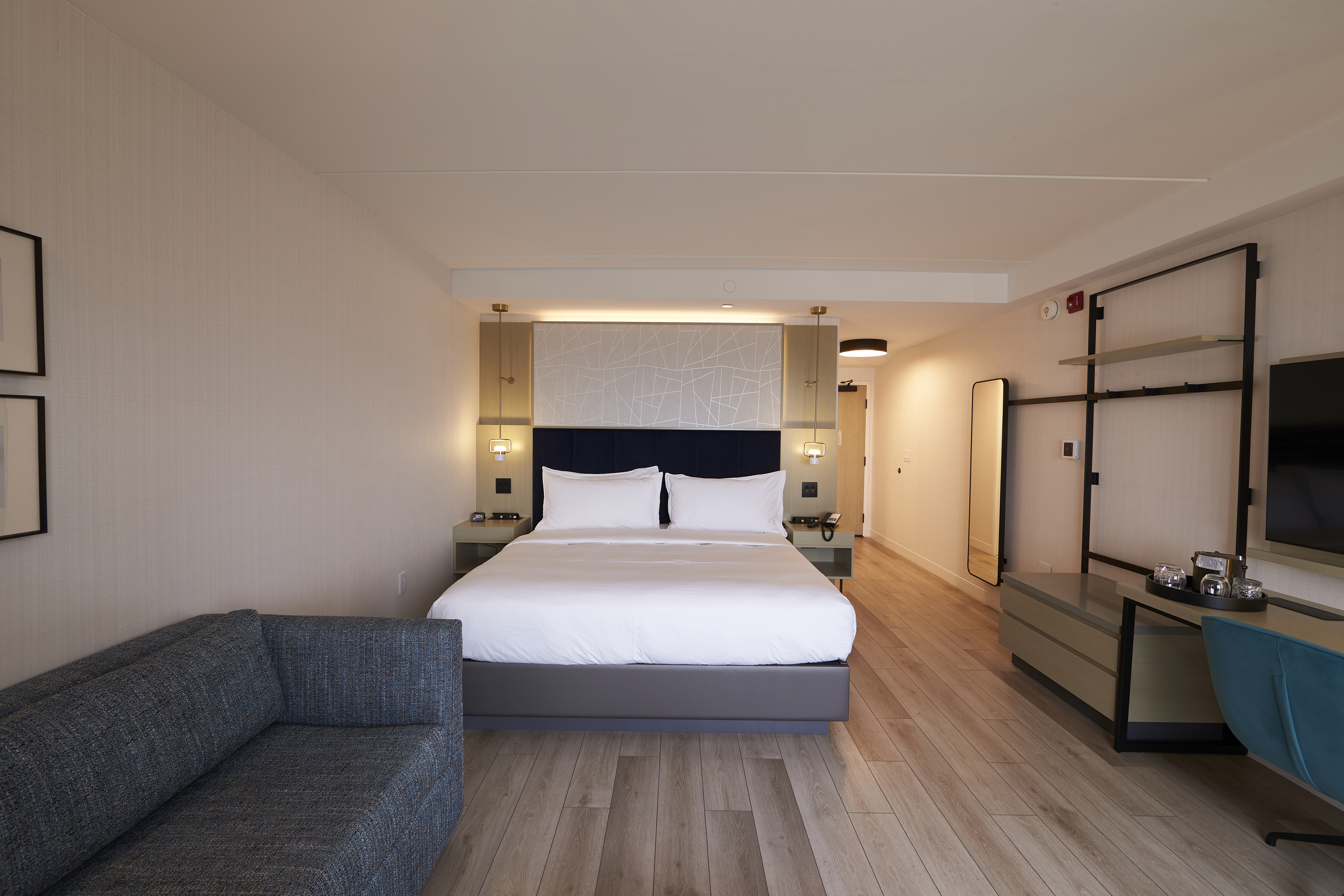 Double Deluxe King Bed