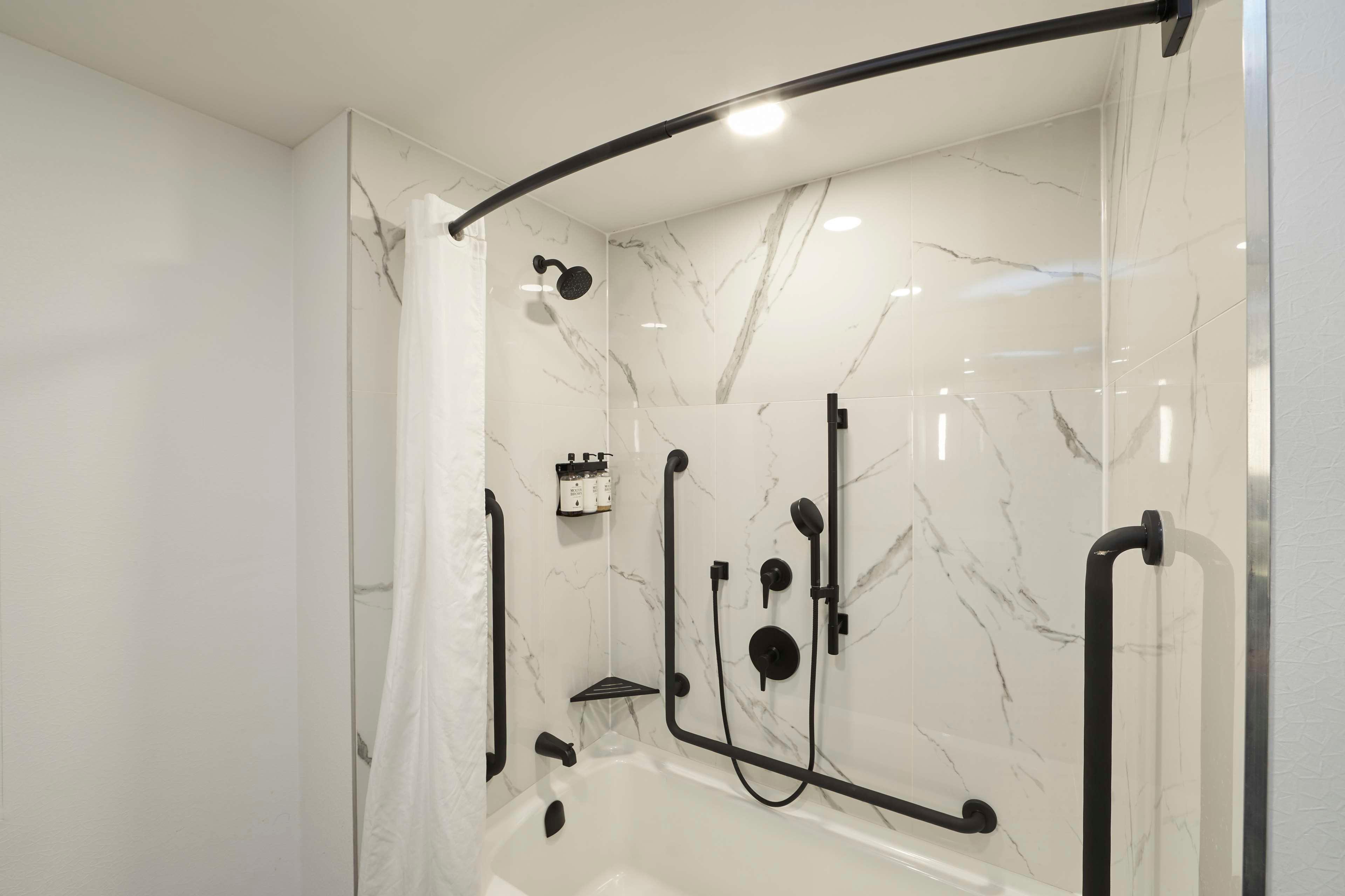 Twin Accessible-two Queen Beds