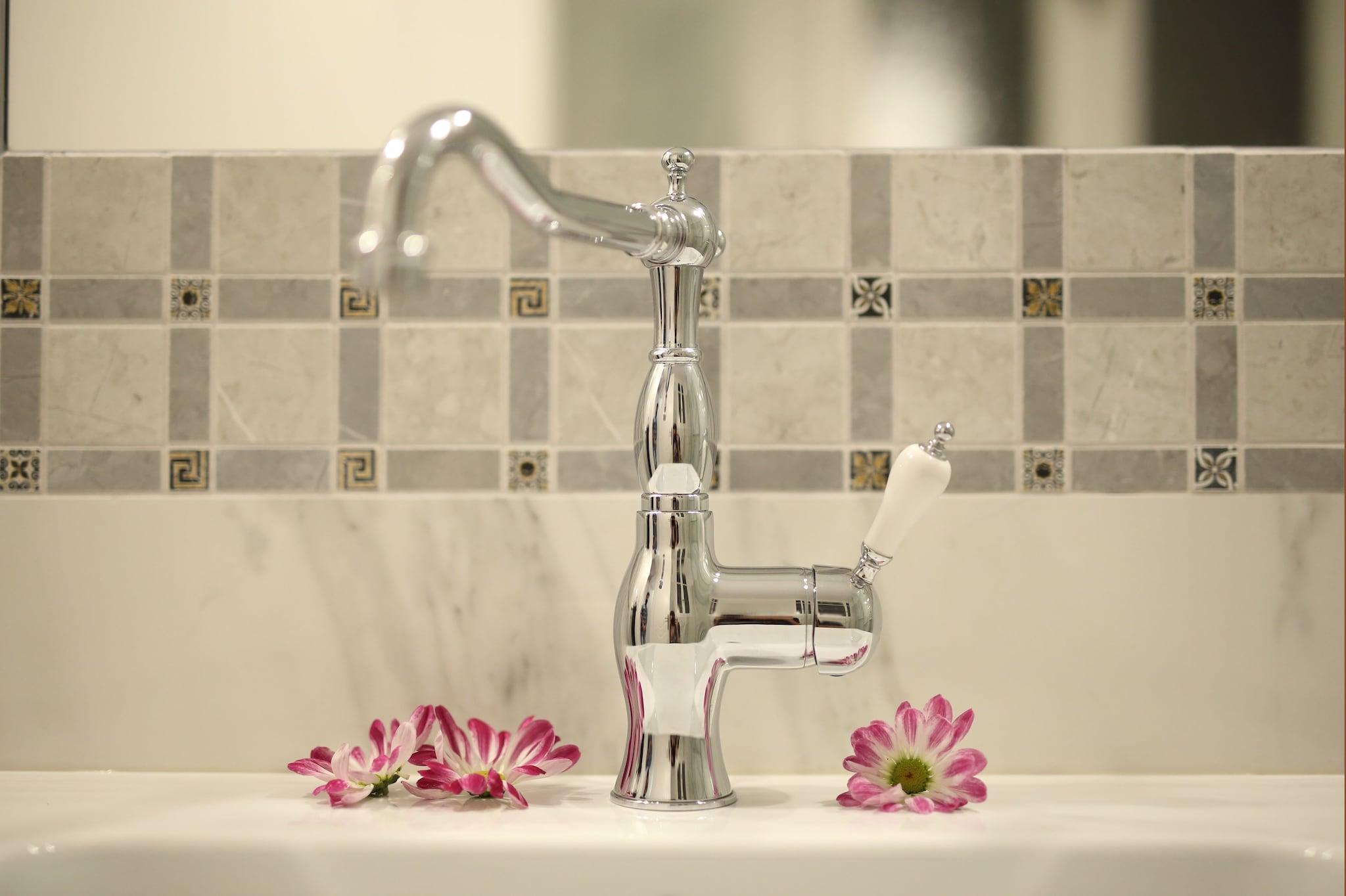 Apartment Queen Size Bed