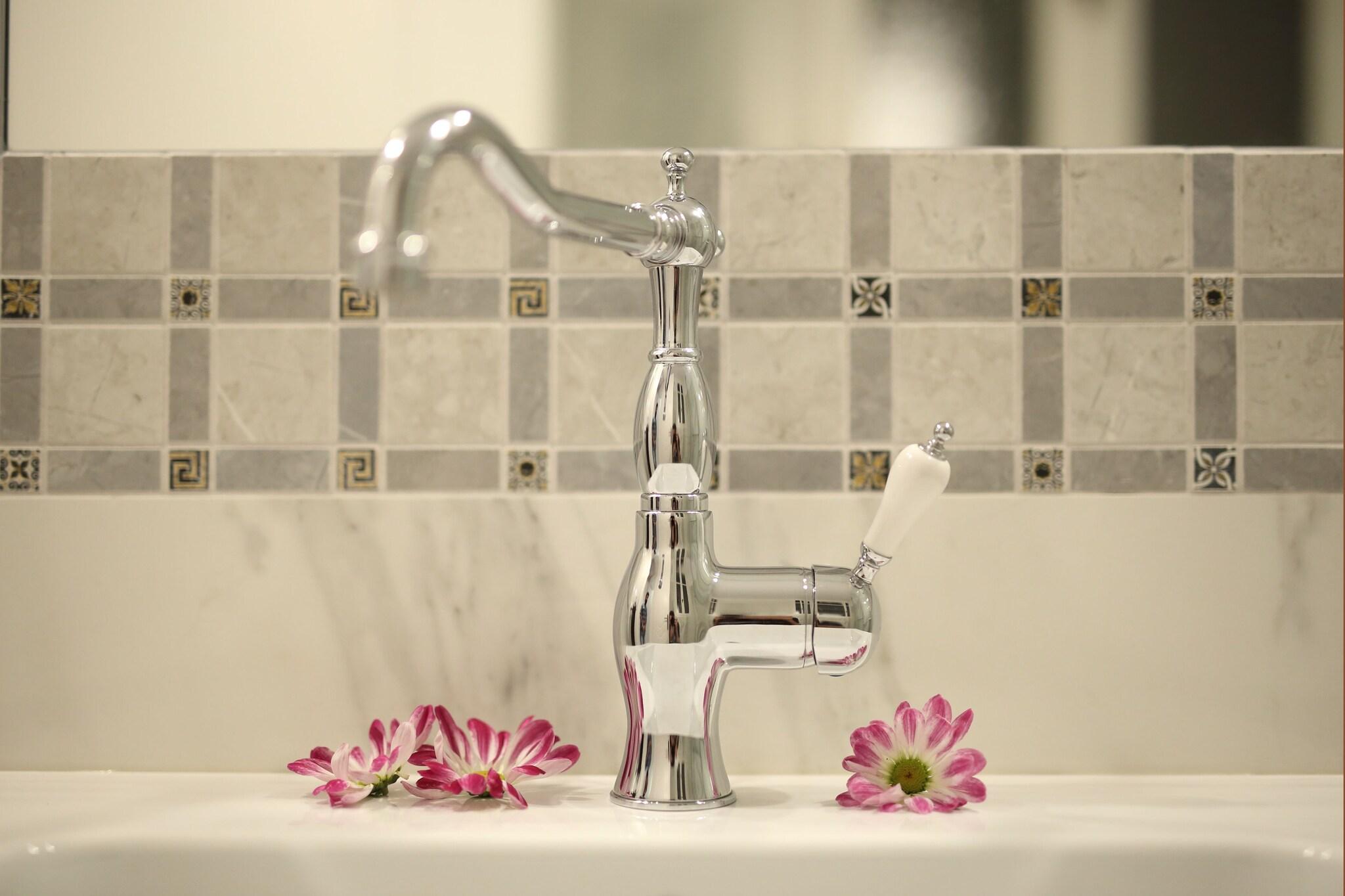 Apartment Queen Size Bed