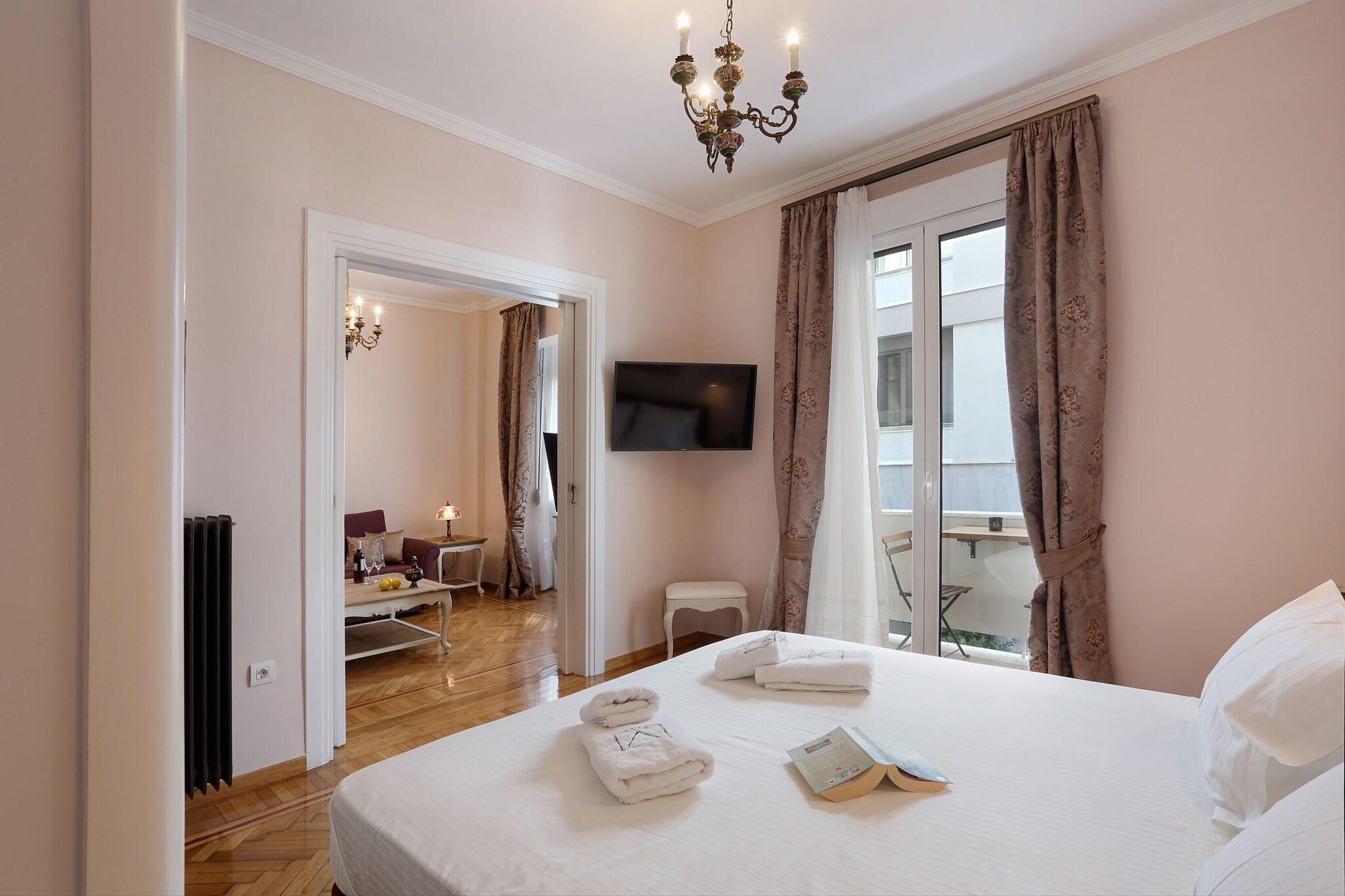 Apartment Queen Size Bed