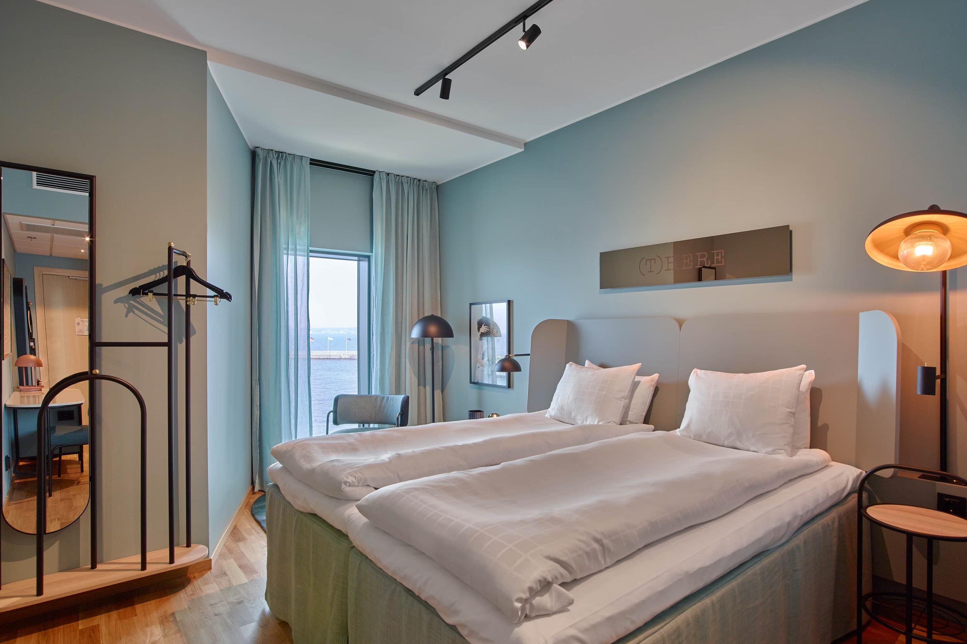 Double Single Queen Size Bed