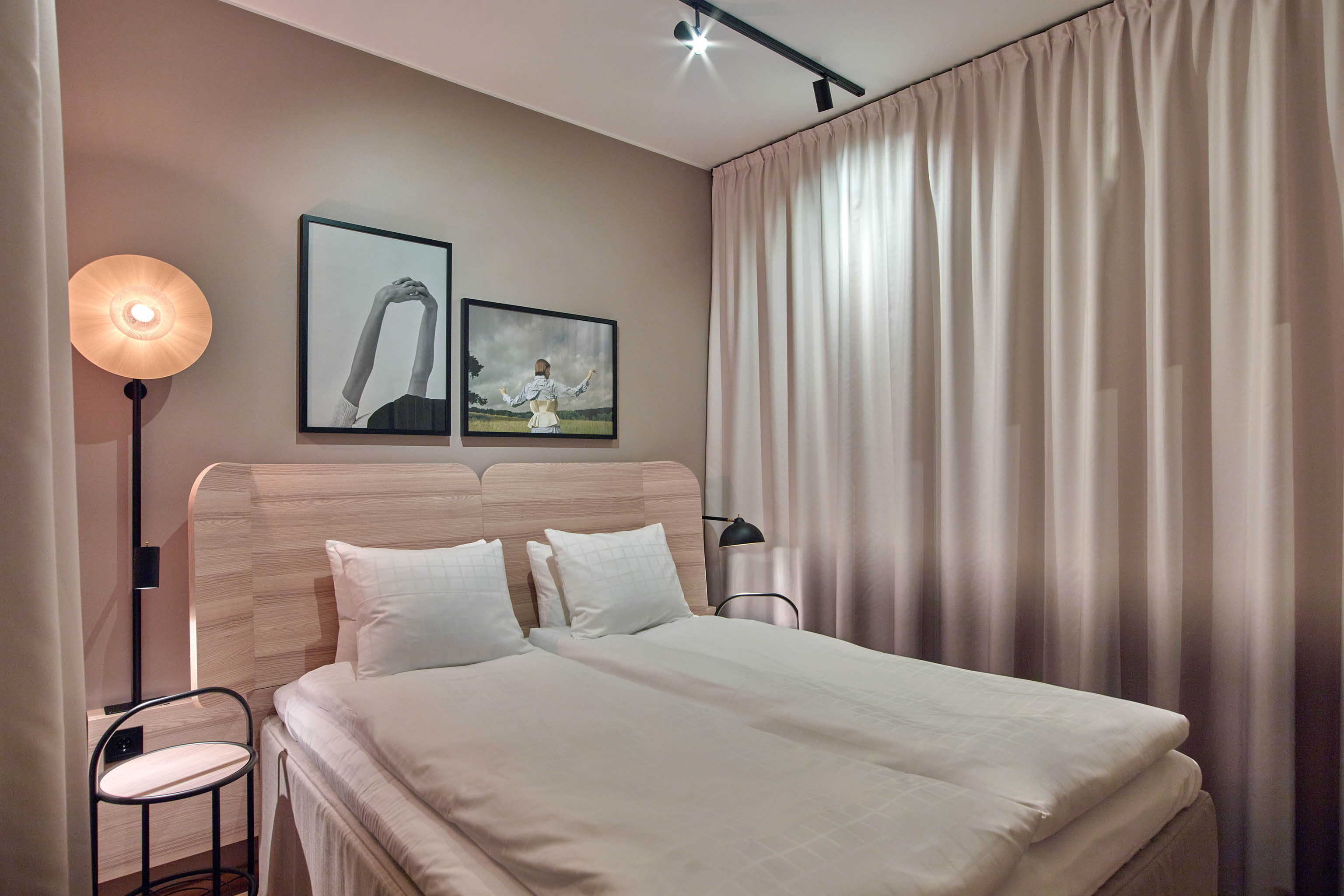 Double Single Queen Size Bed