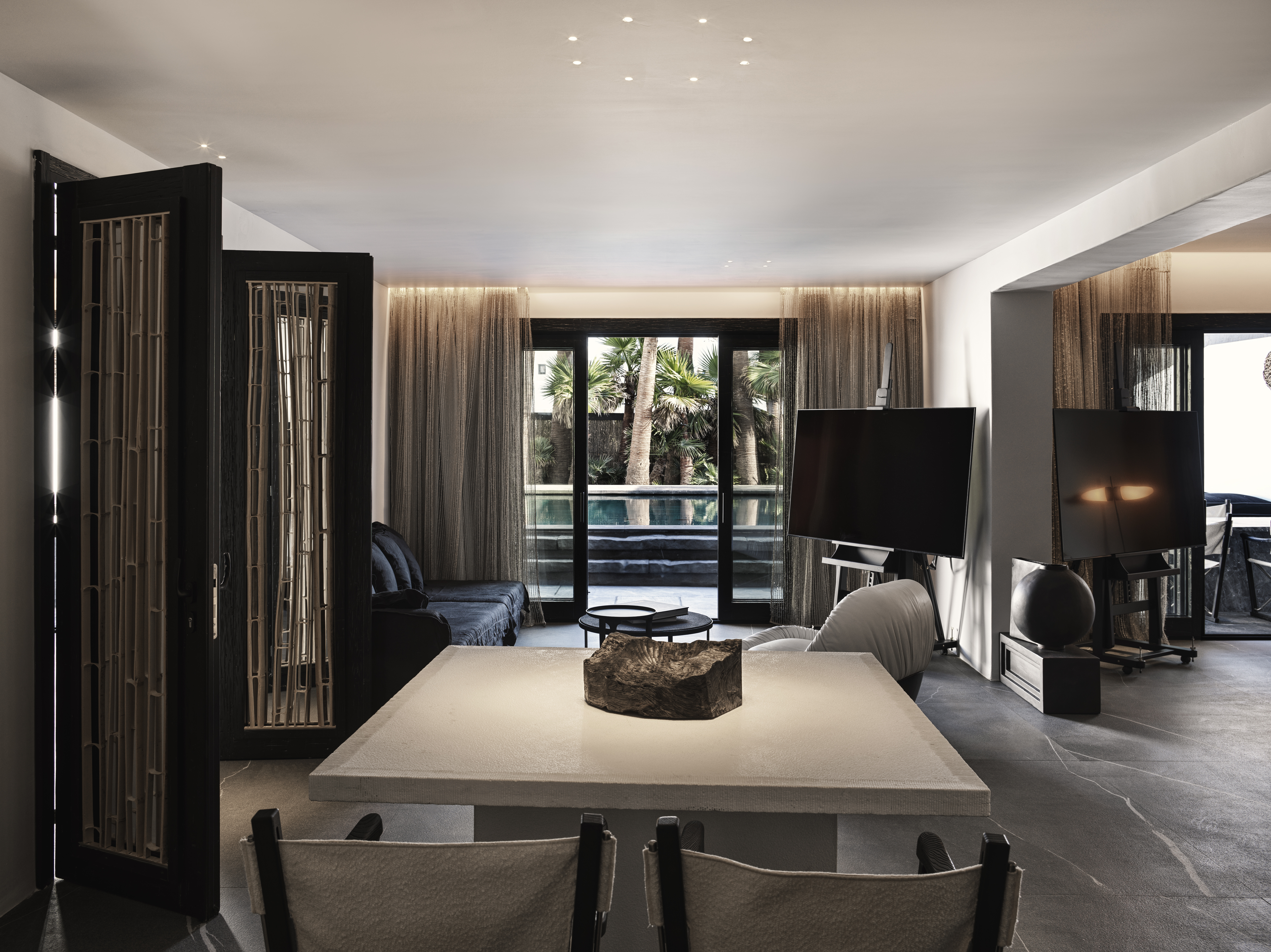 Suite Two Bedrooms with Private Pool