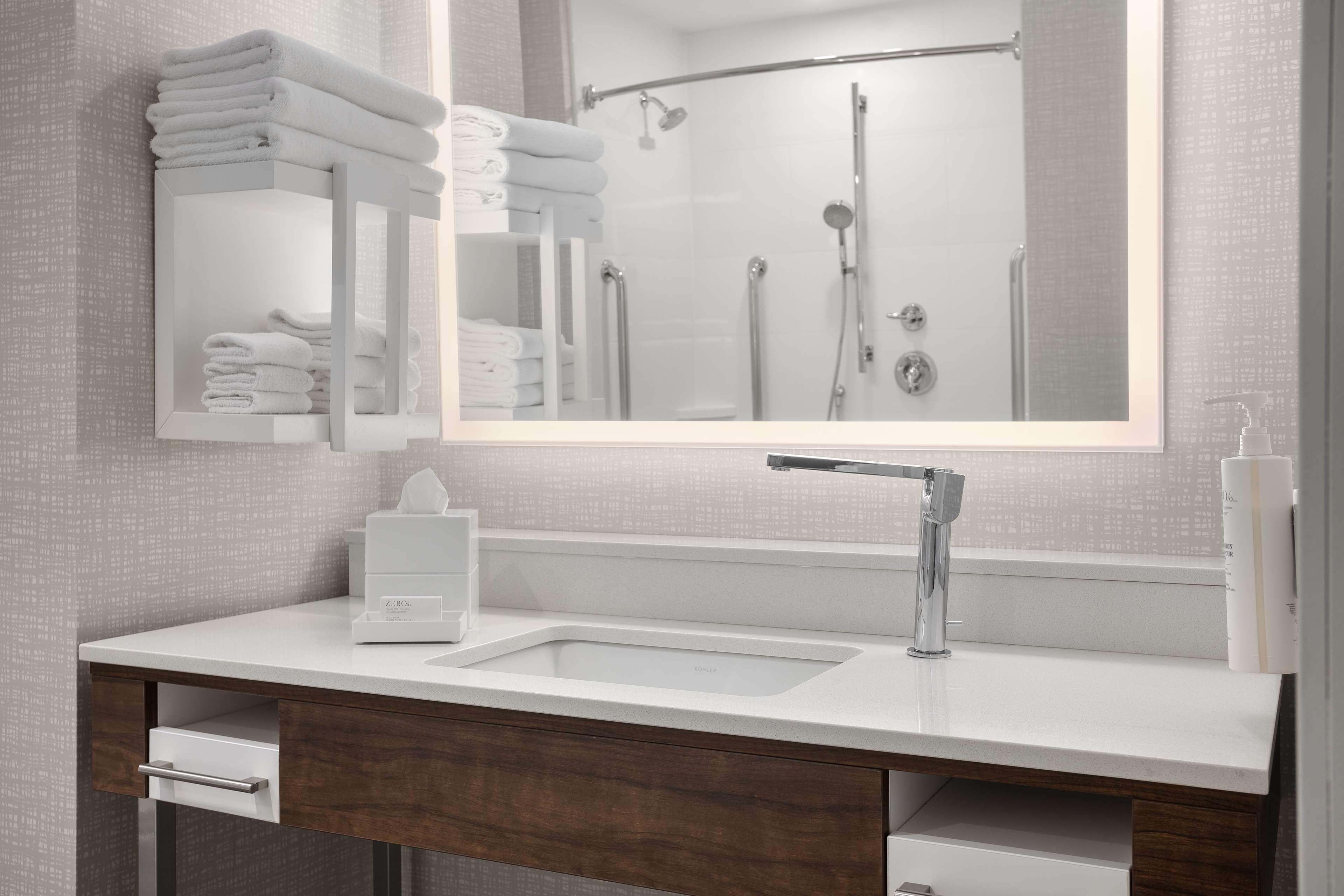 Double King Bed Non Smoking