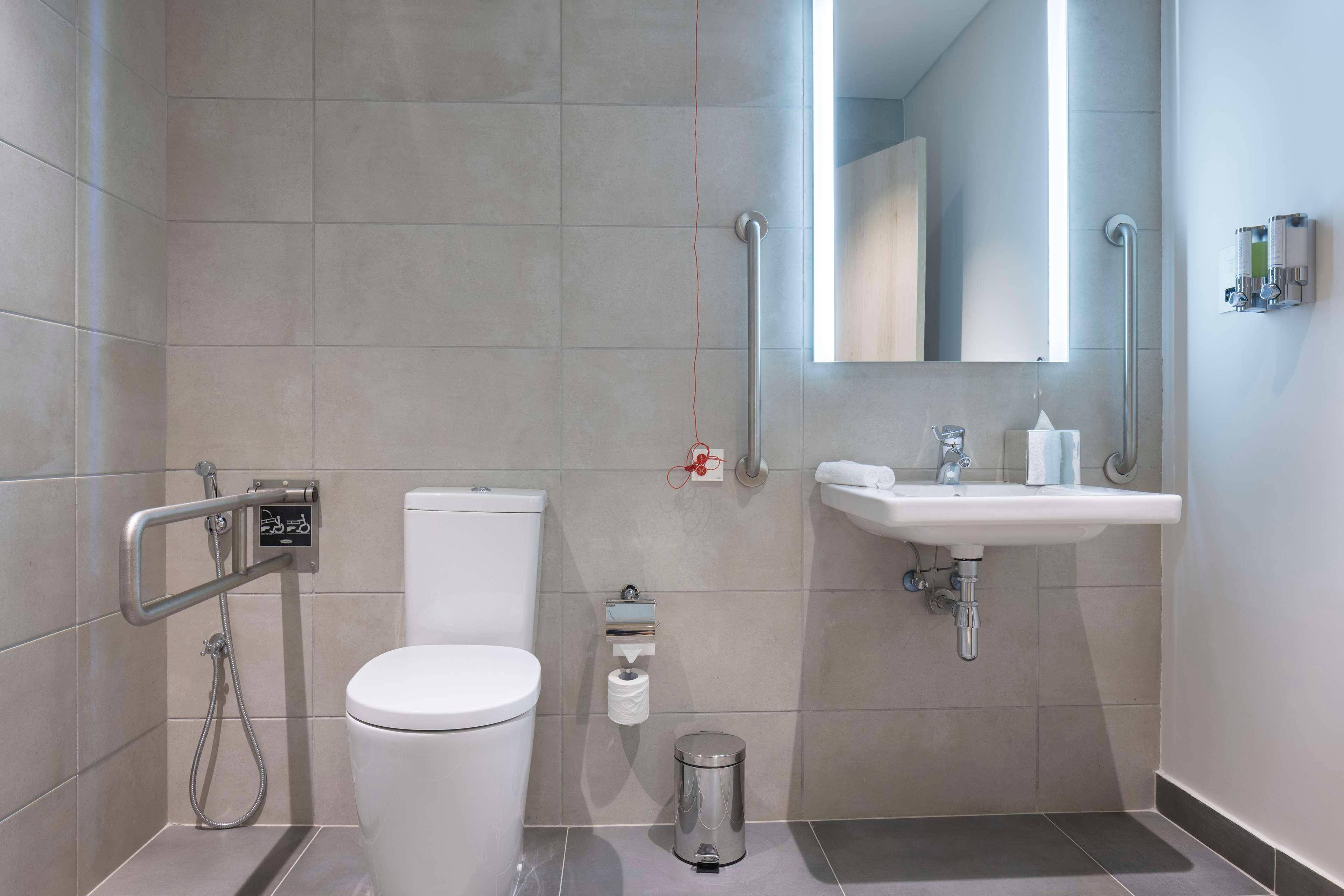 Double Accessible-queen Size Bed