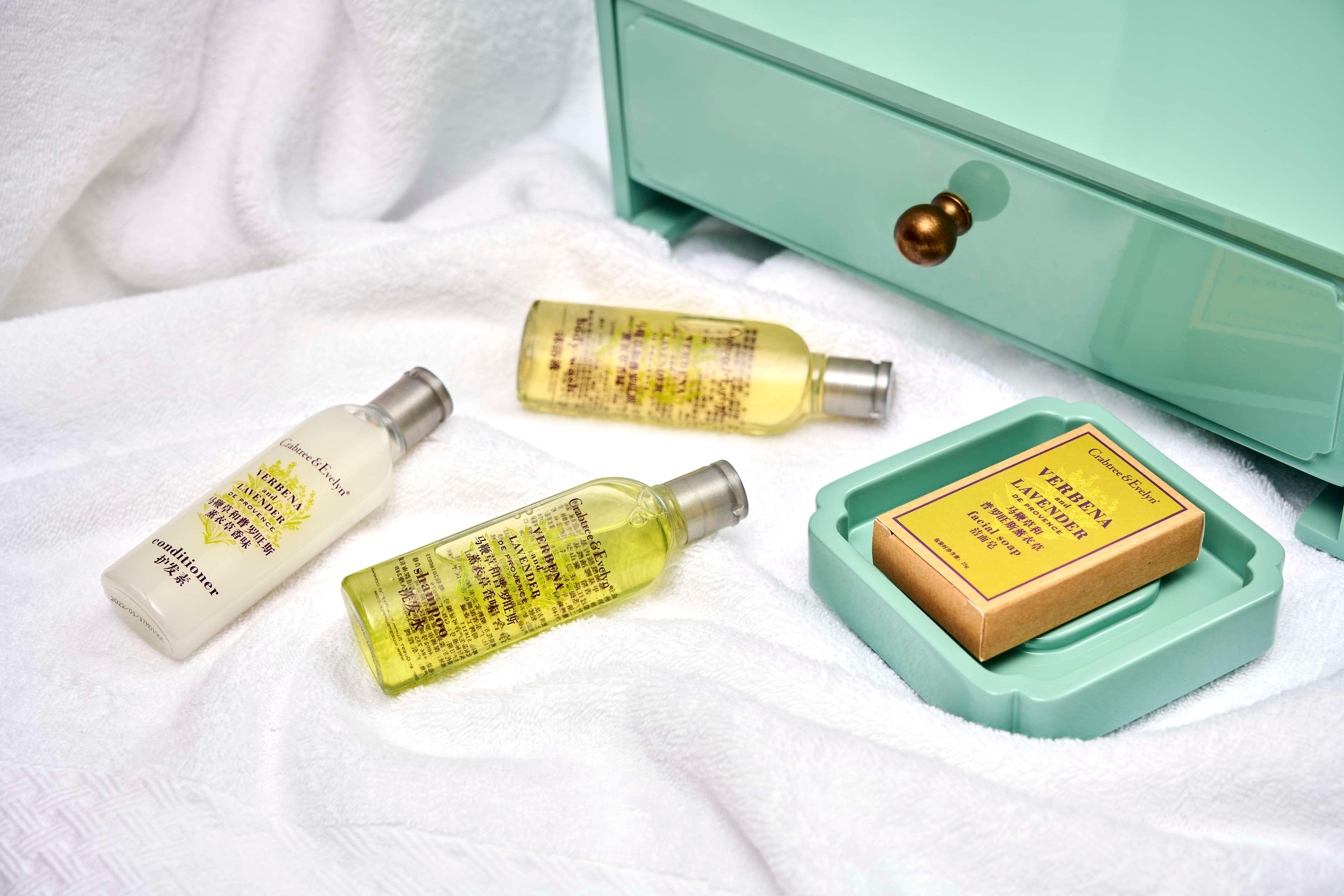 Suite Deluxe King Bed