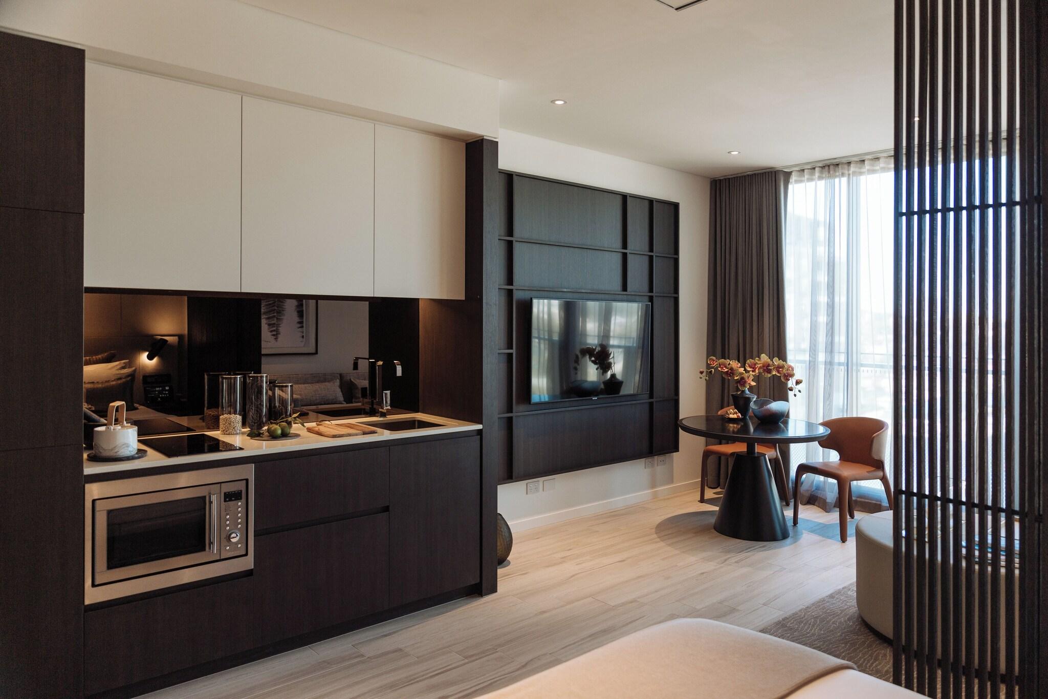 Apartment Queen Size Bed