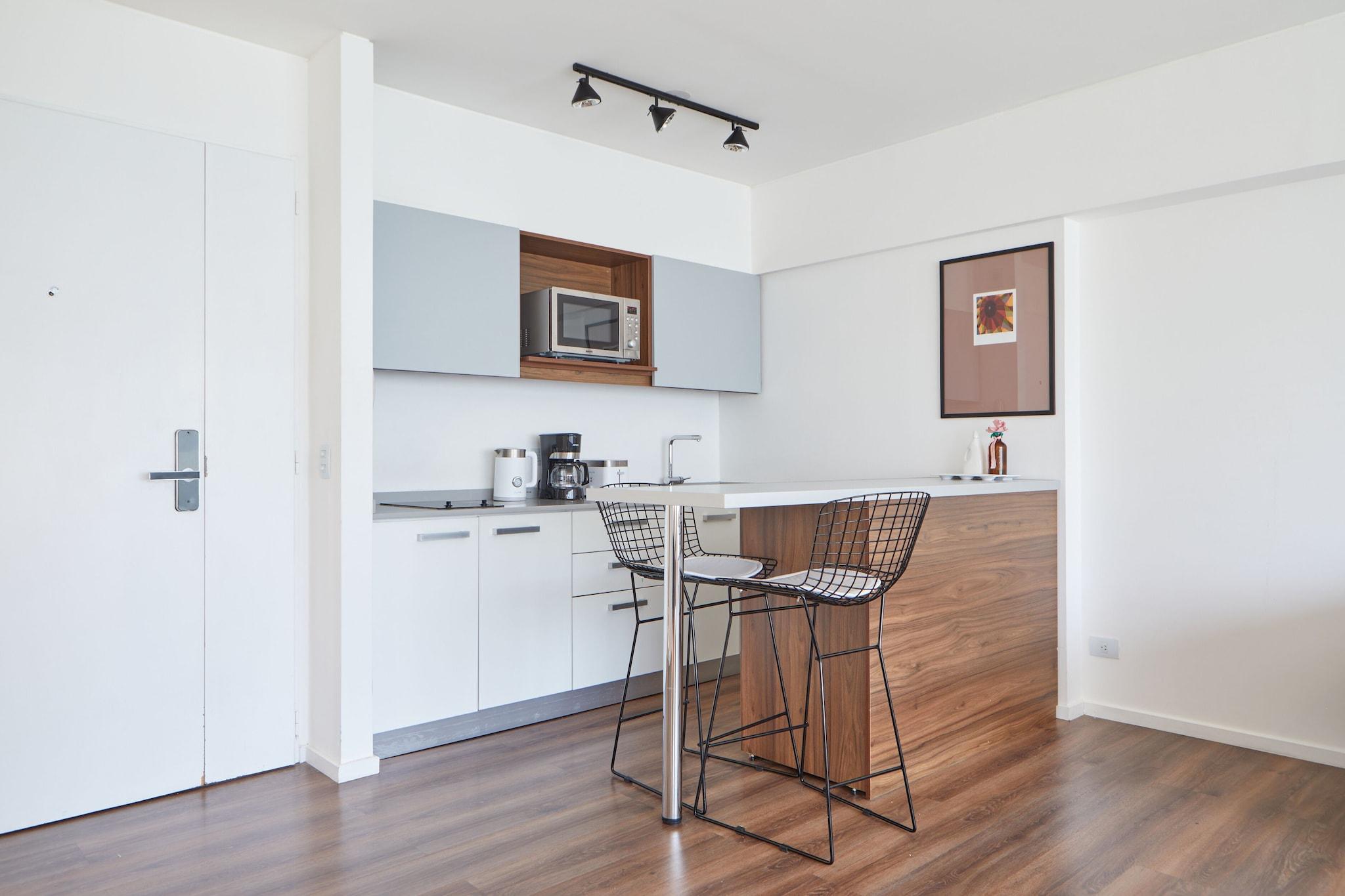 Studio Queen Size Bed