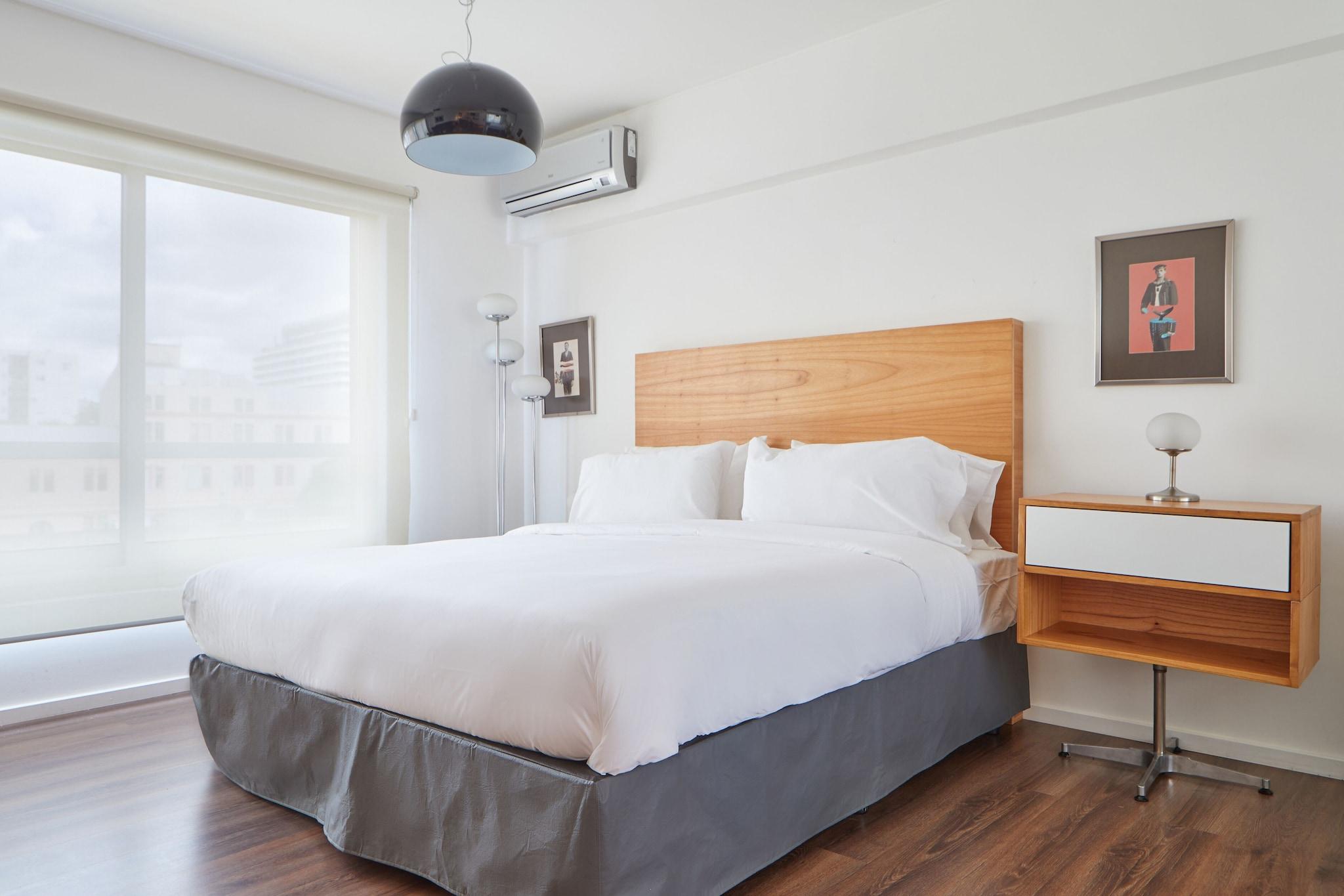 Studio Queen Size Bed