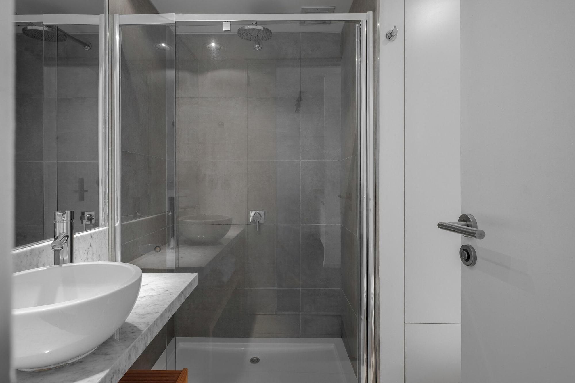 Studio Queen Size Bed