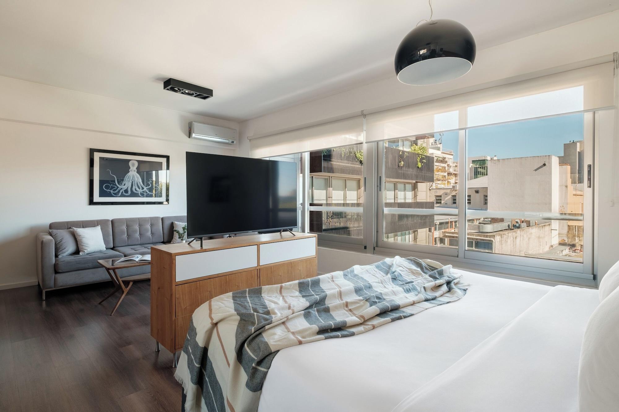 Studio Queen Size Bed