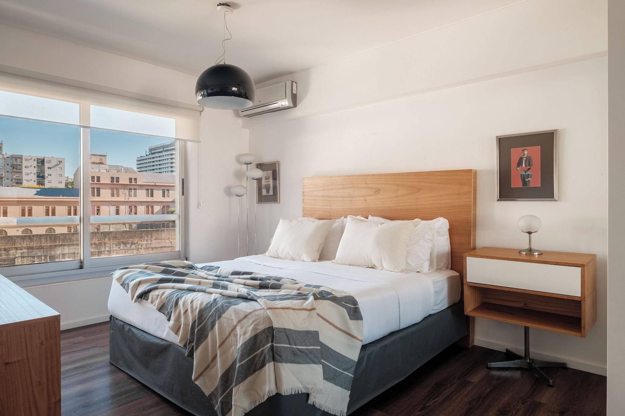 Studio Queen Size Bed