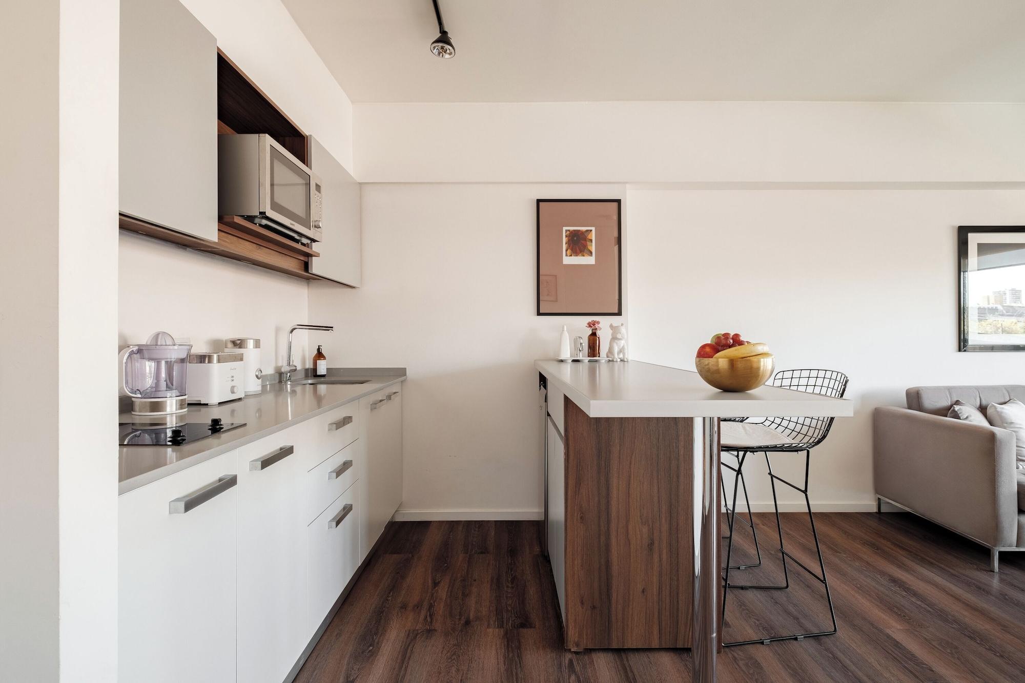 Studio Queen Size Bed