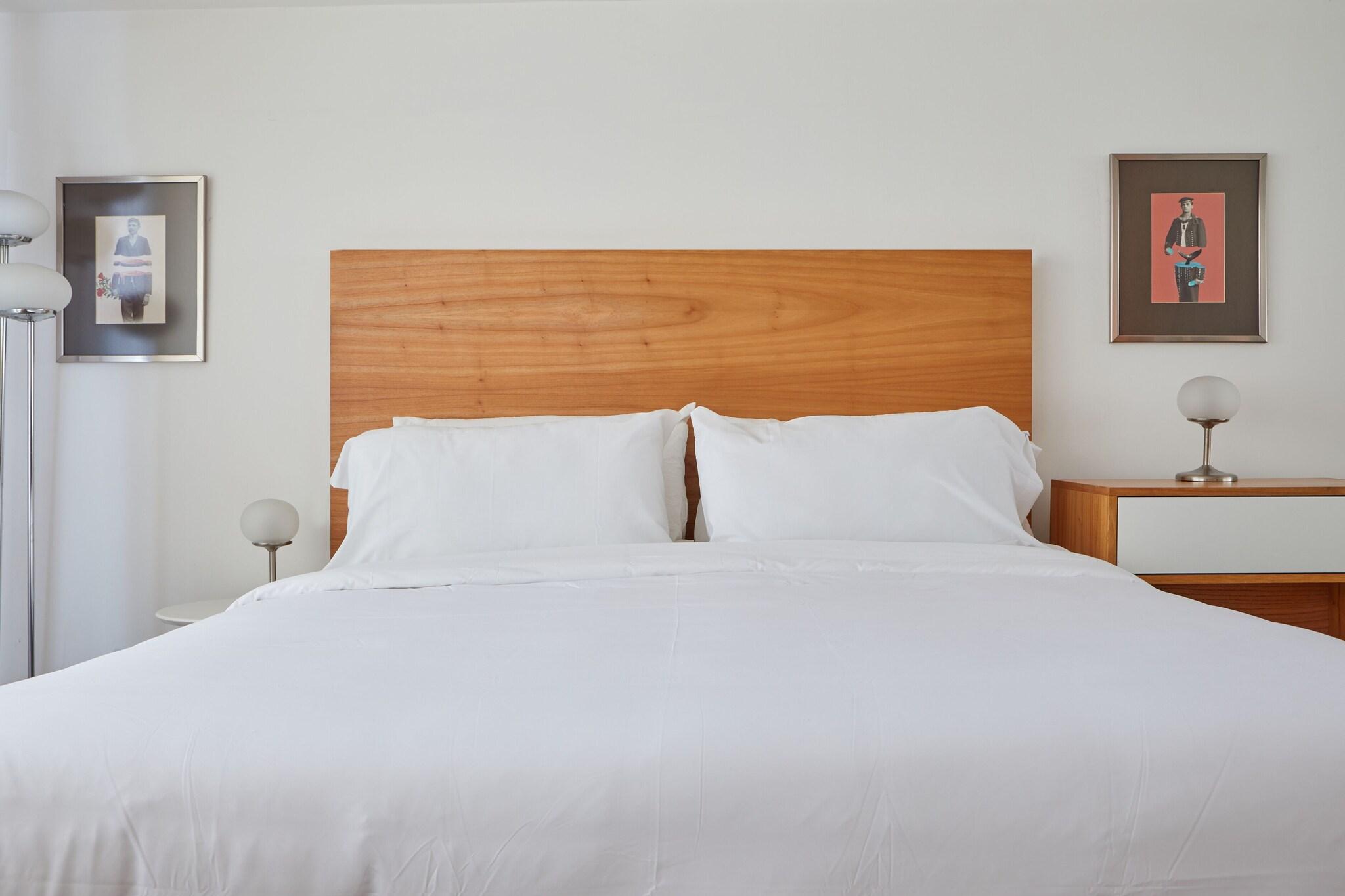 Studio Queen Size Bed