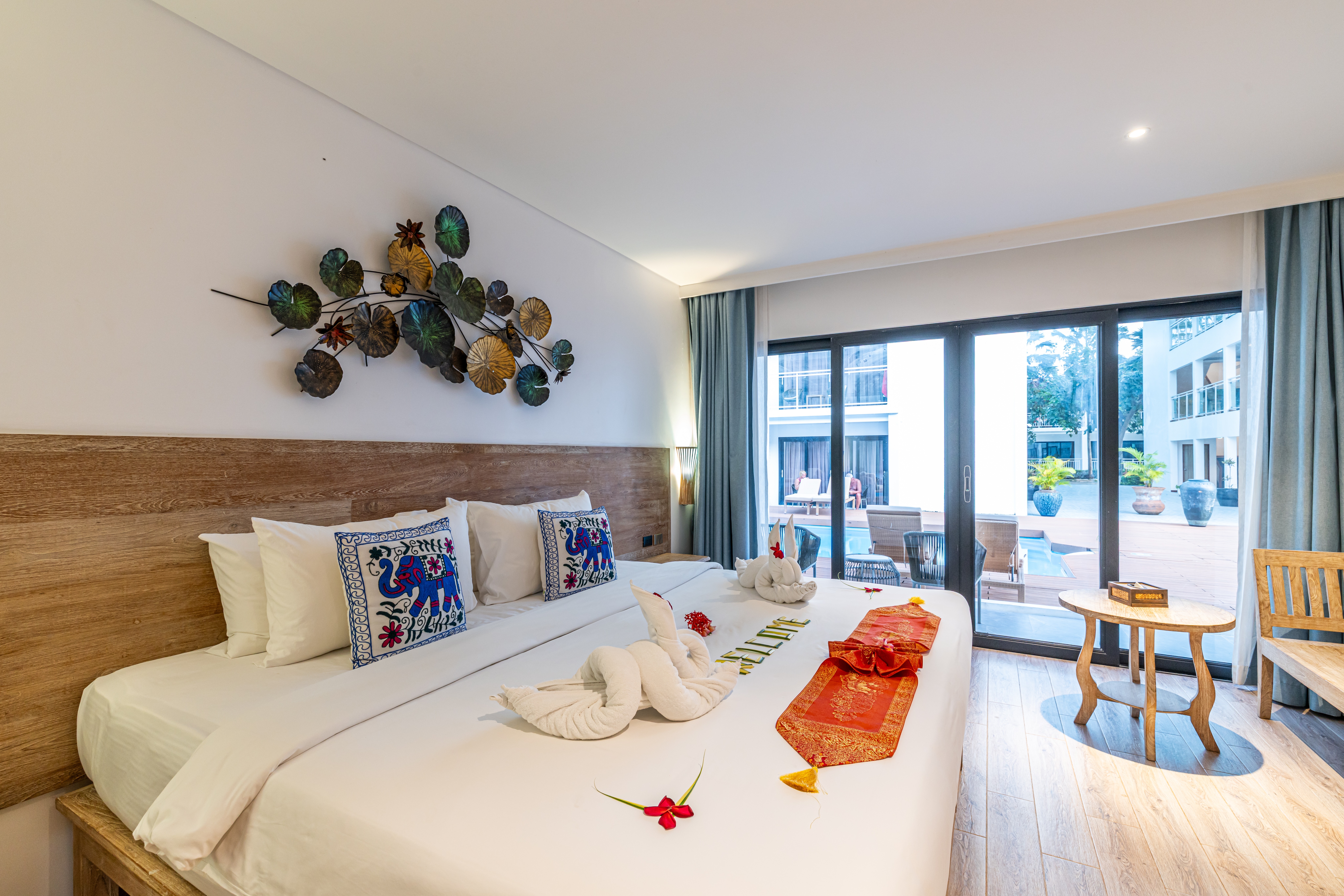 Double Deluxe Pool View