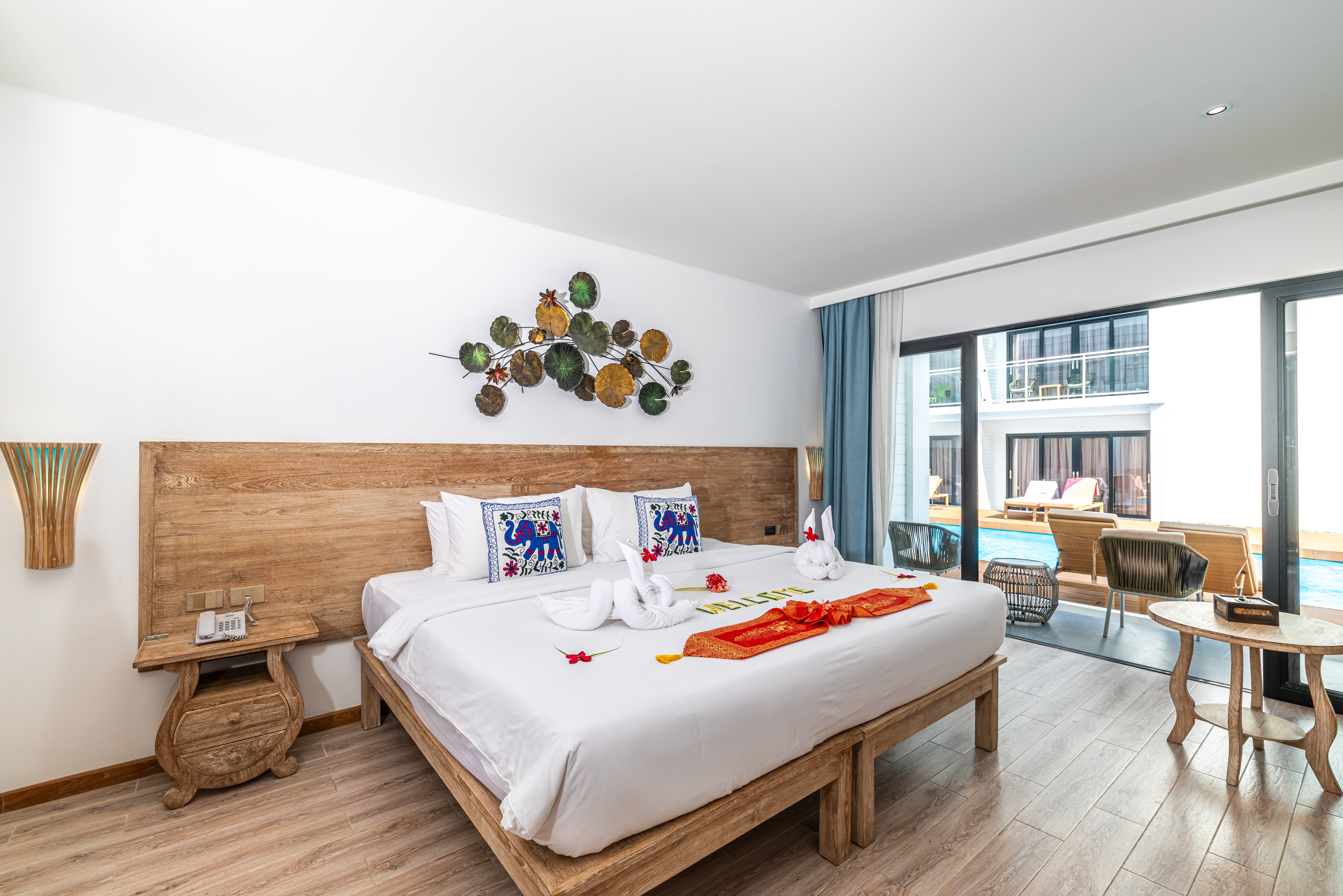 Double Deluxe Pool View