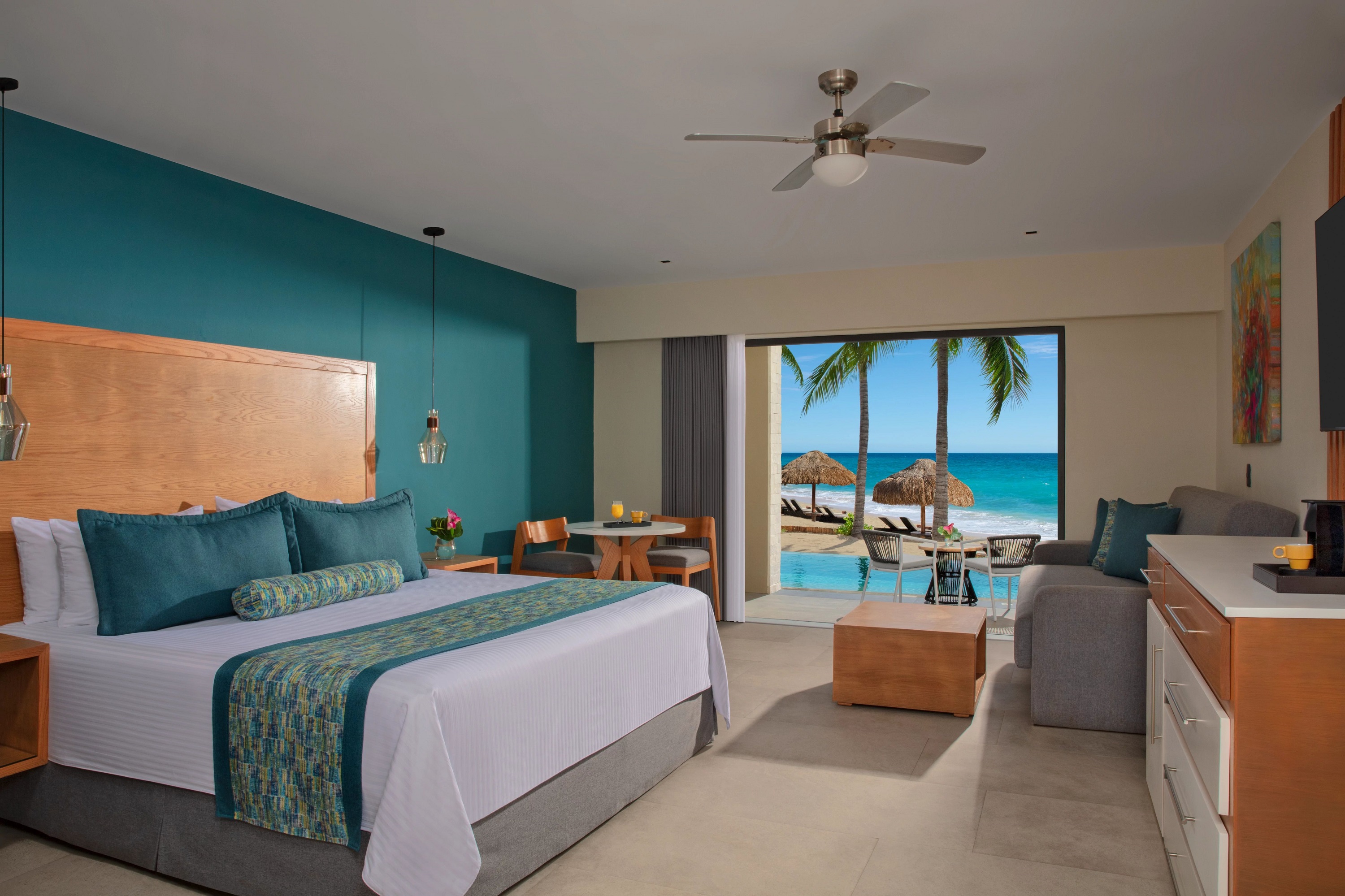 Junior Suite Club Beach Front
